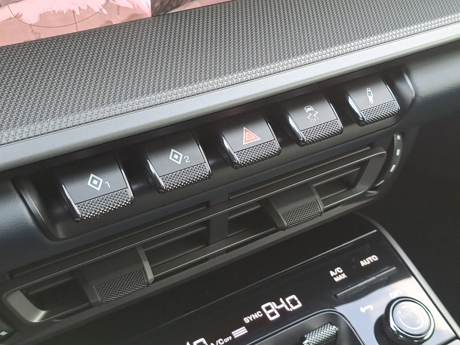 mph030_2447542911_1c668710f29cc4f0b42b7a6a08c577fex_3457e08592