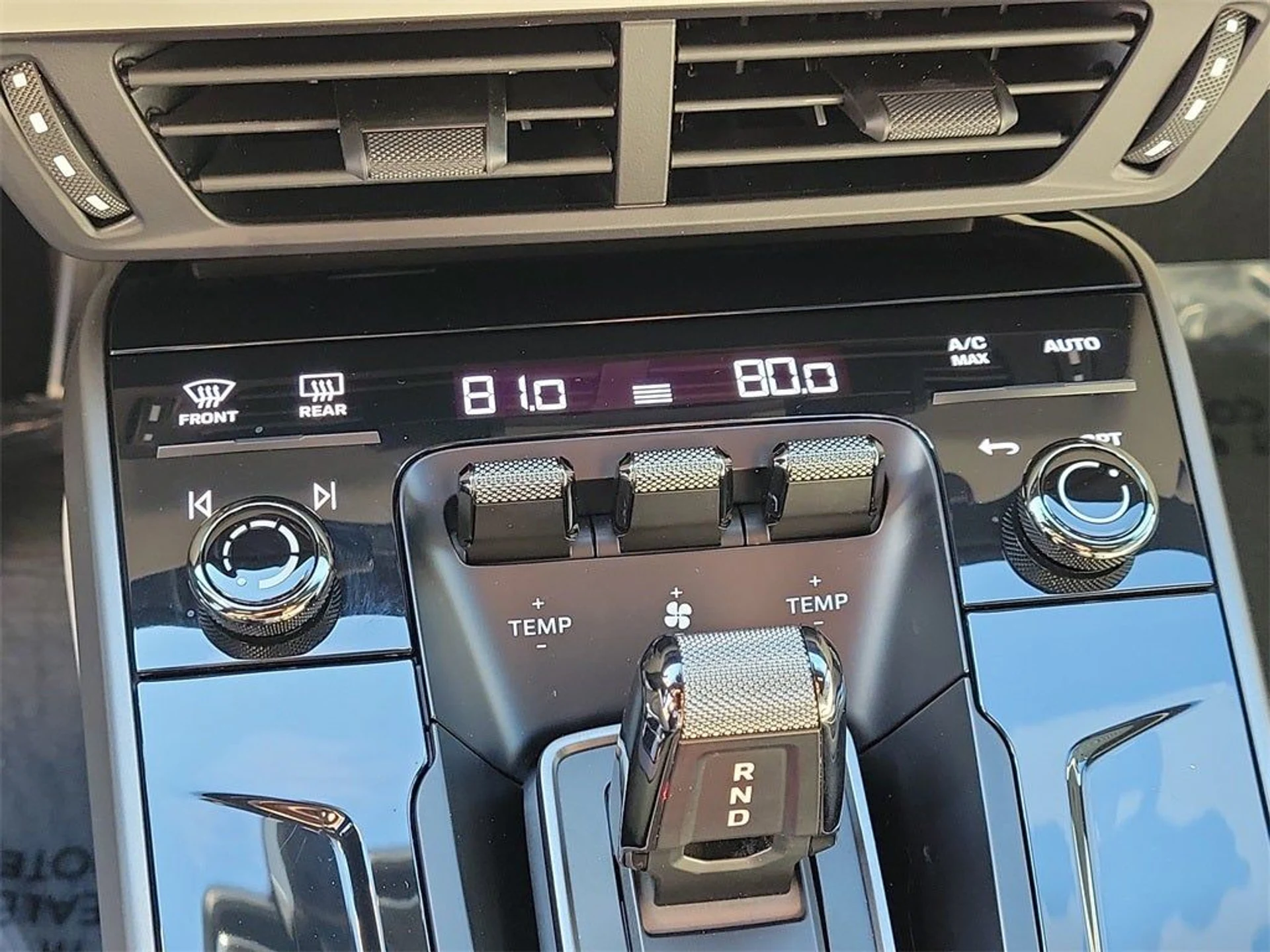 mph030_2451778864_31_410eb811c7