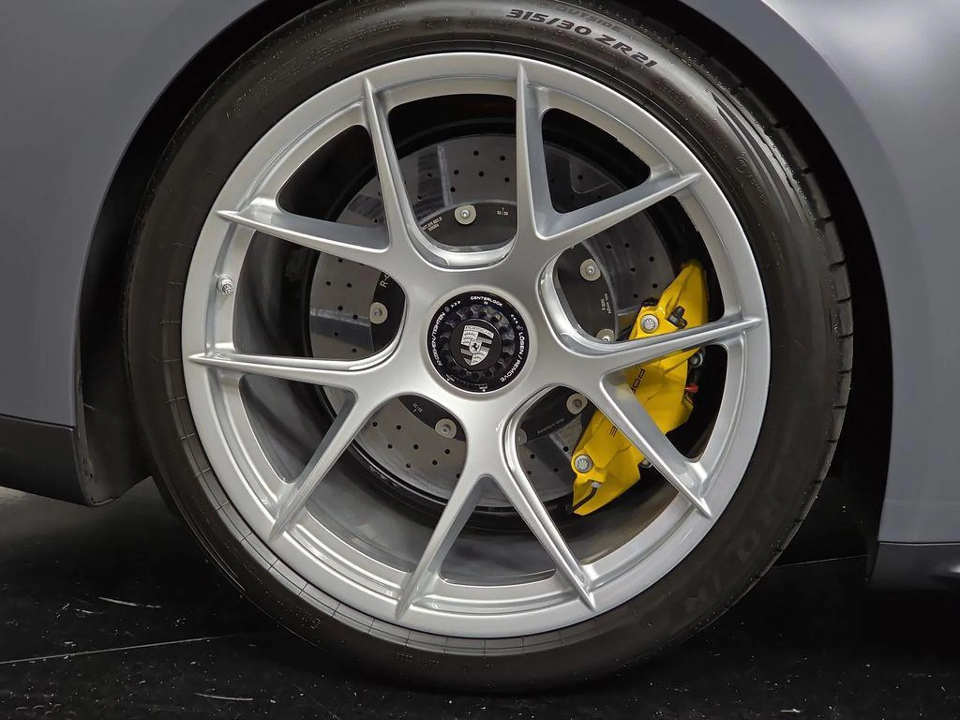 mph030_2456451762_XCD_Gu7_DGL_Mj5gzrkv_D_Di_Jq_XZZQ_4e058d993a