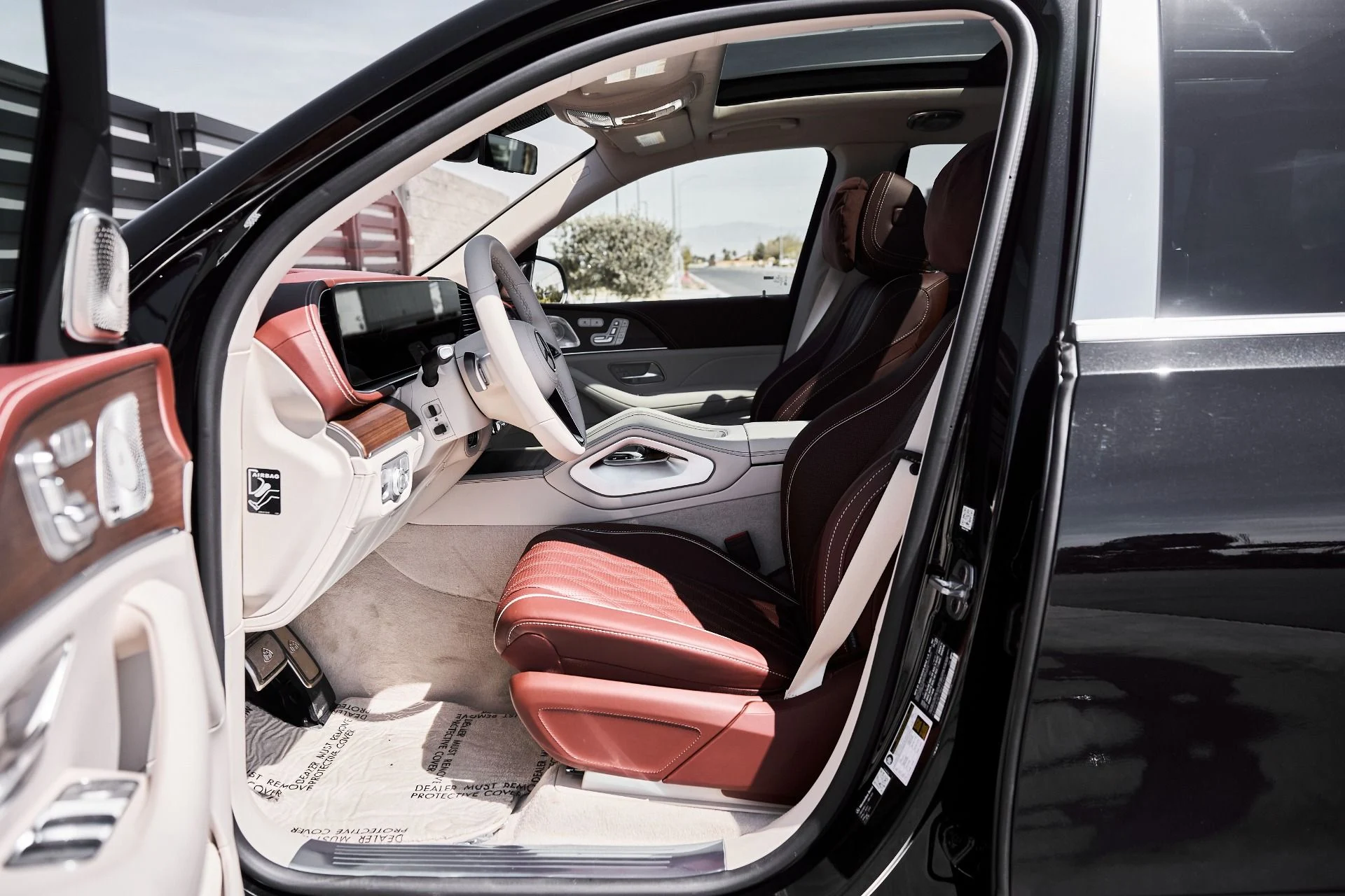 mph030_247477506_Used_2026_Mercedes_Benz_GLS_Maybach_GLS_600_1776732778_4ce1eb8191