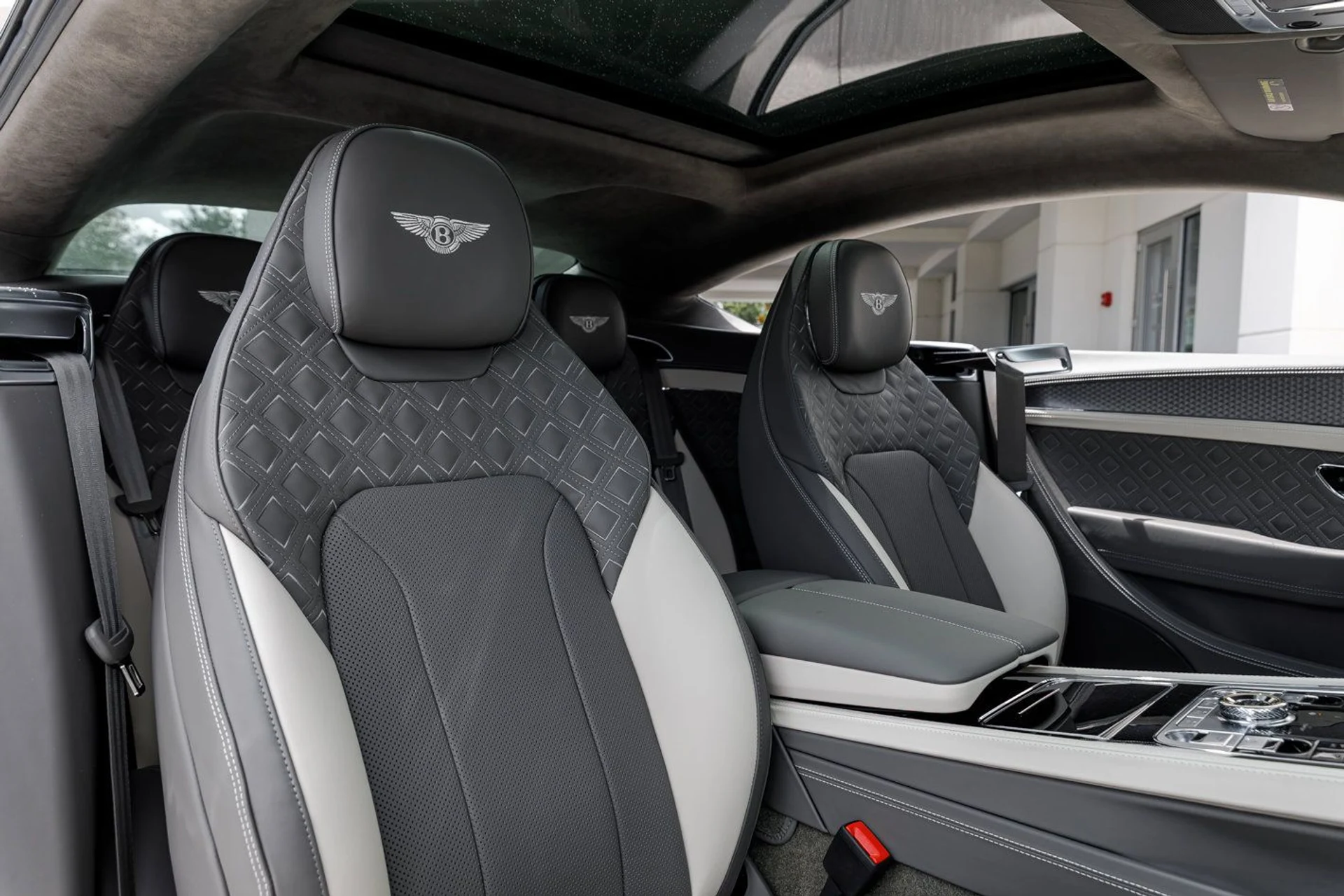 mph030_2477857391_3c1e47cd56630a4ccad0c8cc8093187fx_c279c840d9