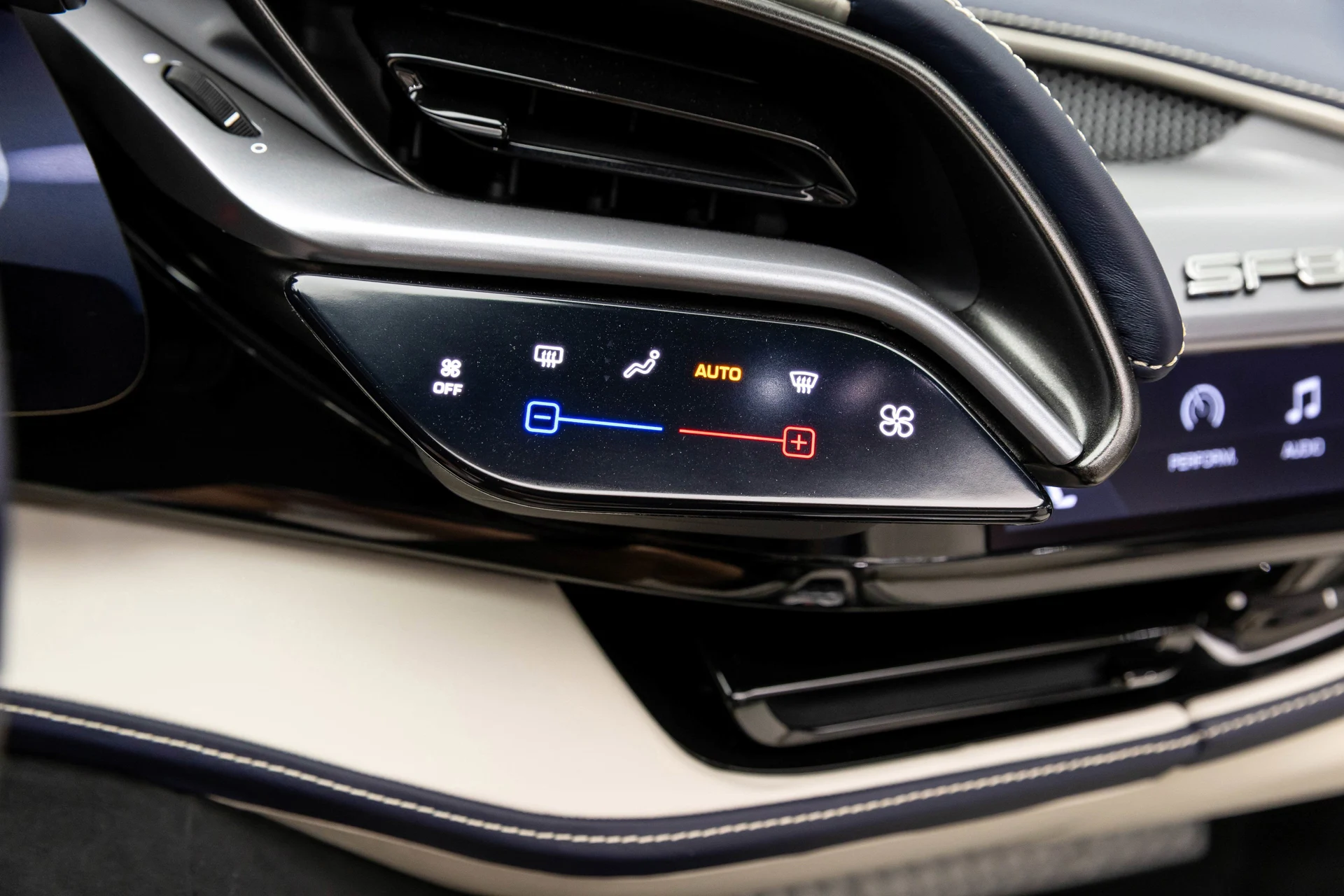 mph030_2478814458_07b4153d98c2473e9f91c6fc0fdbf62b_dfec3aaf5d