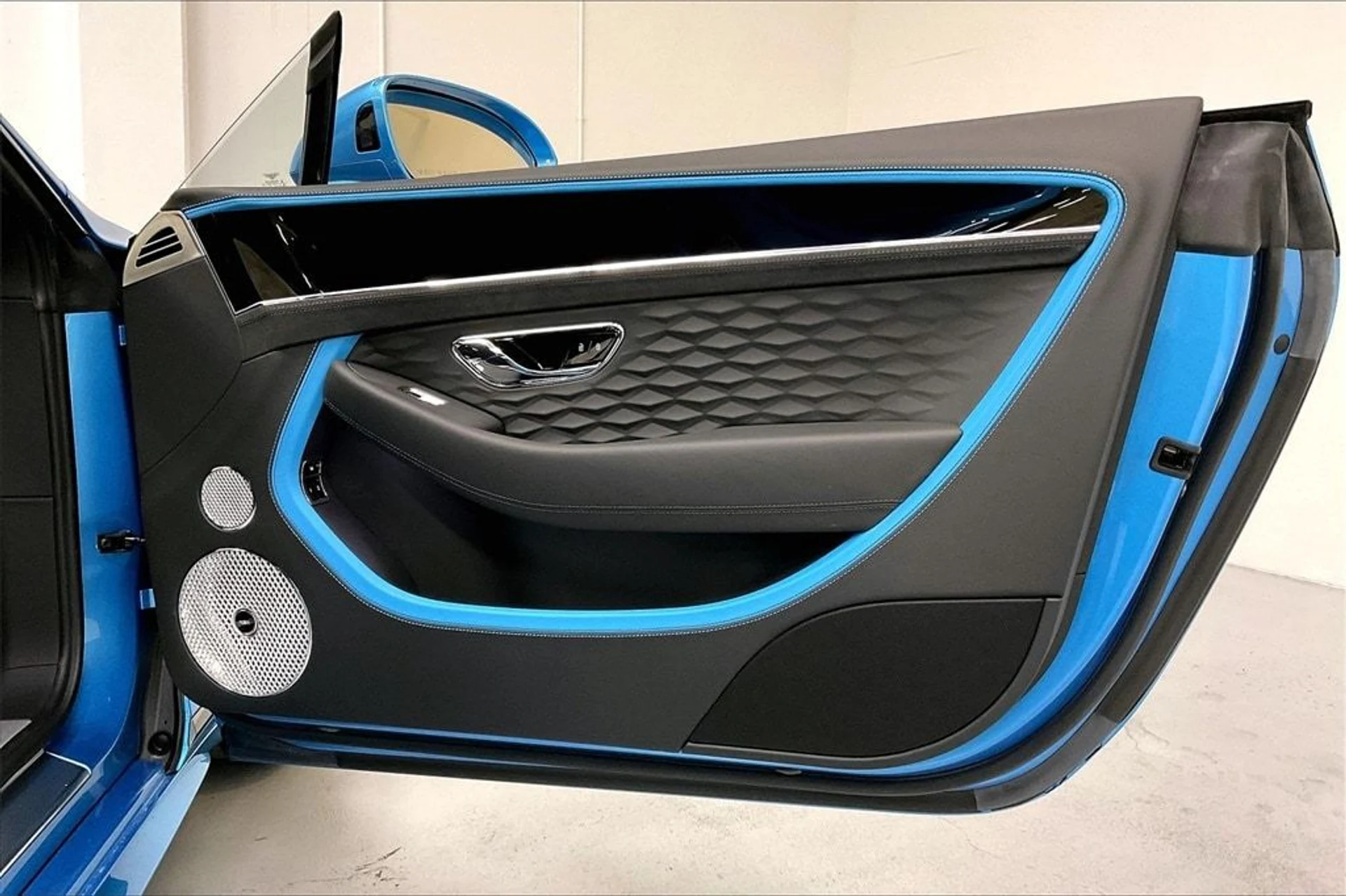 mph030_2482325922_a877b11912e3f9073d06c9c0d5c86d13x_b23c7c9f7c