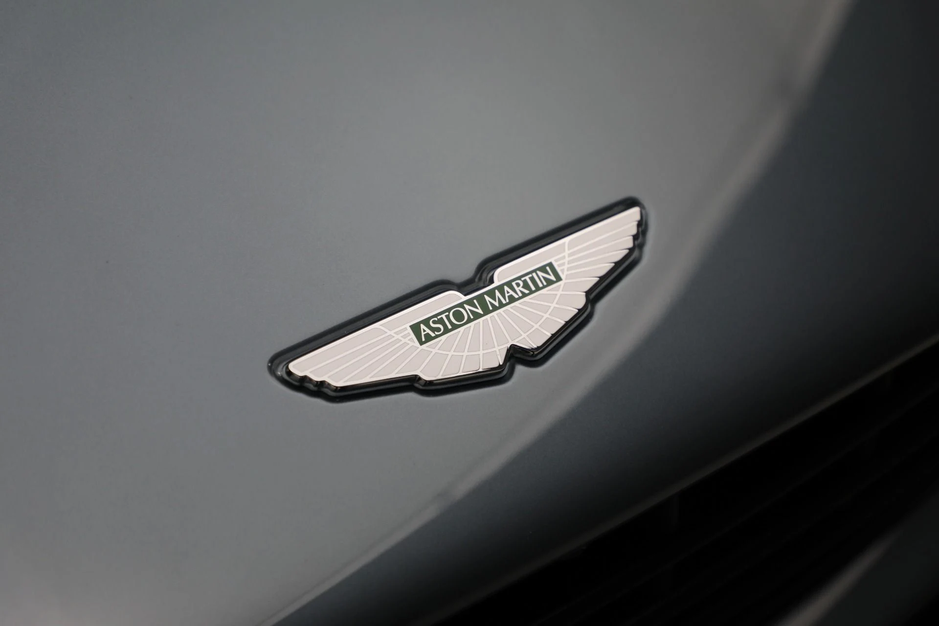 mph030_2483185798_Used_2017_Aston_Martin_DB_11_V12_110abcbaac