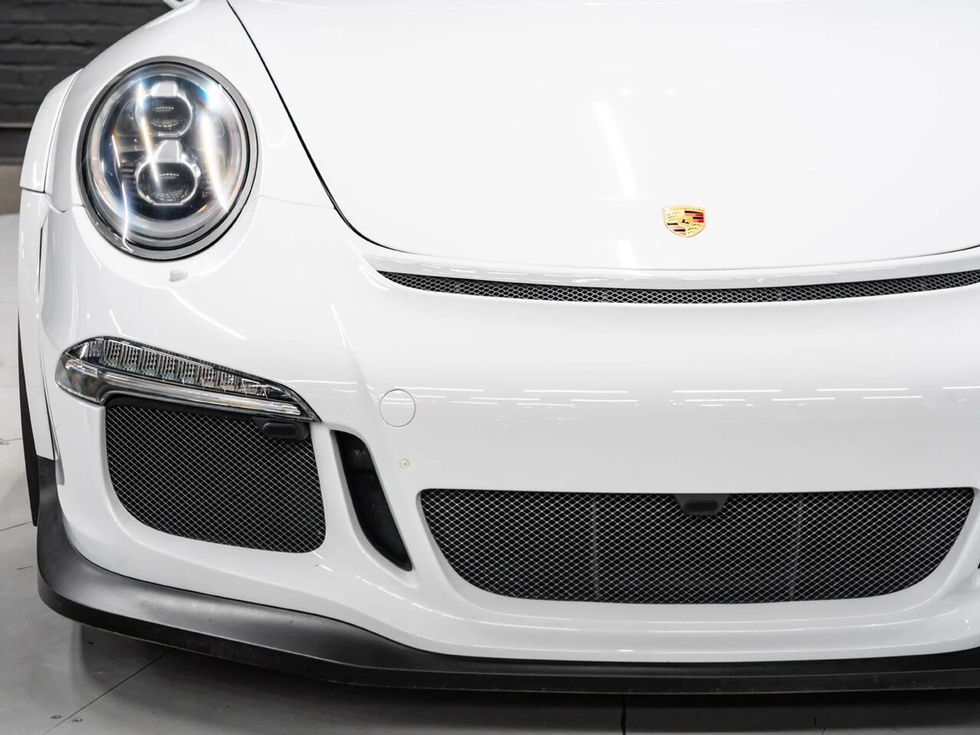 mph030_2483749020_porsche_911_2015_459318e935