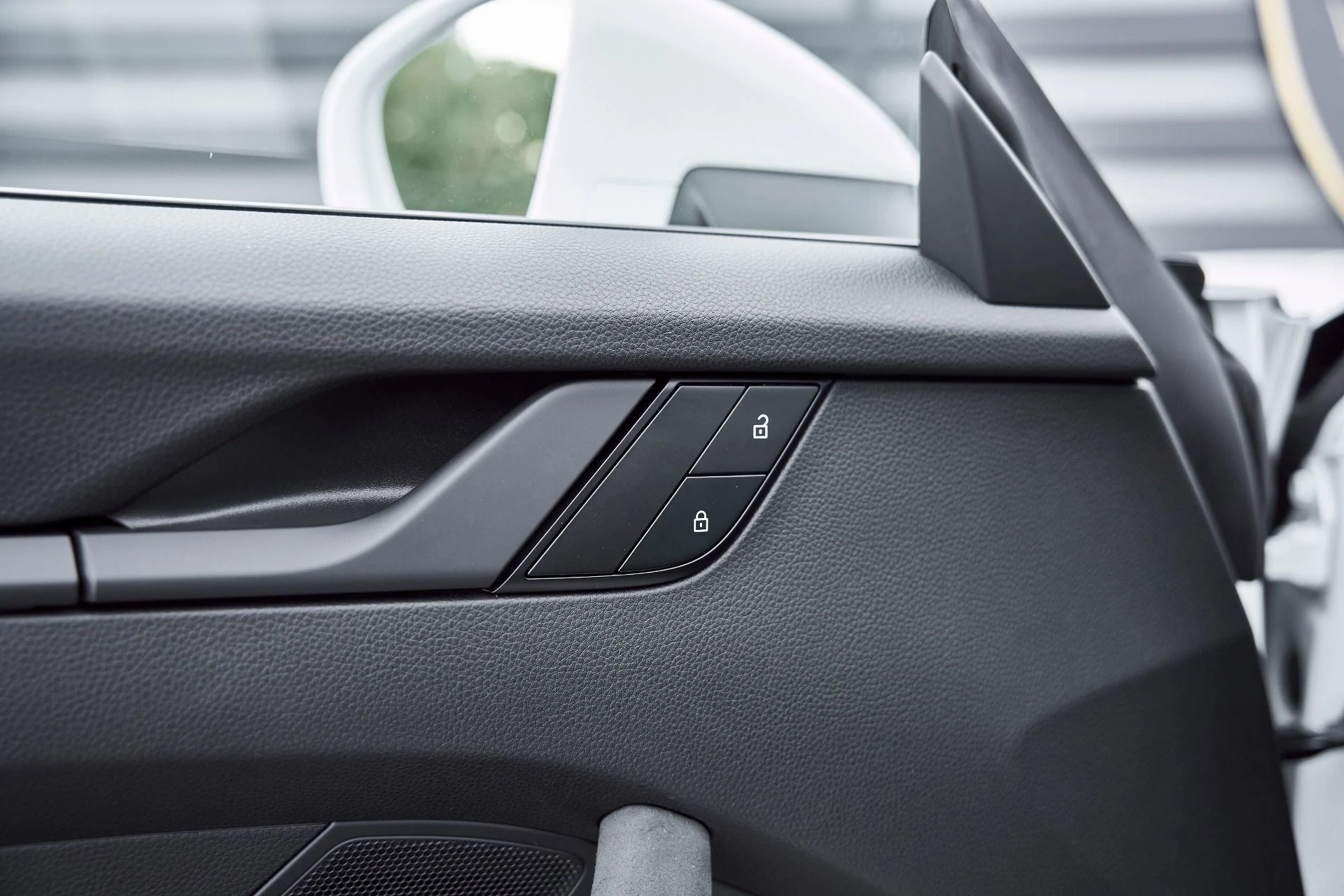 mph030_2503242382_Used_2025_Porsche_911_GT_3_1766797620_8642a98952