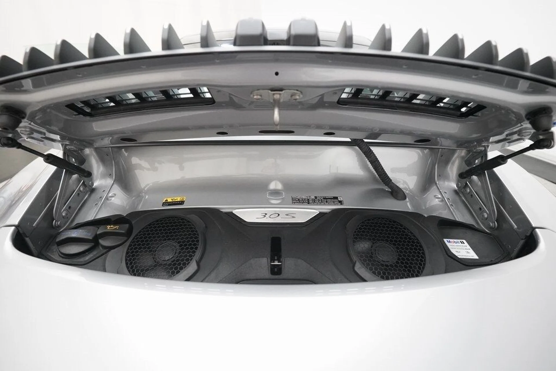 mph030_2503946269_7004a272fdebbaec95dd384aa8588b44x_86e1dab157