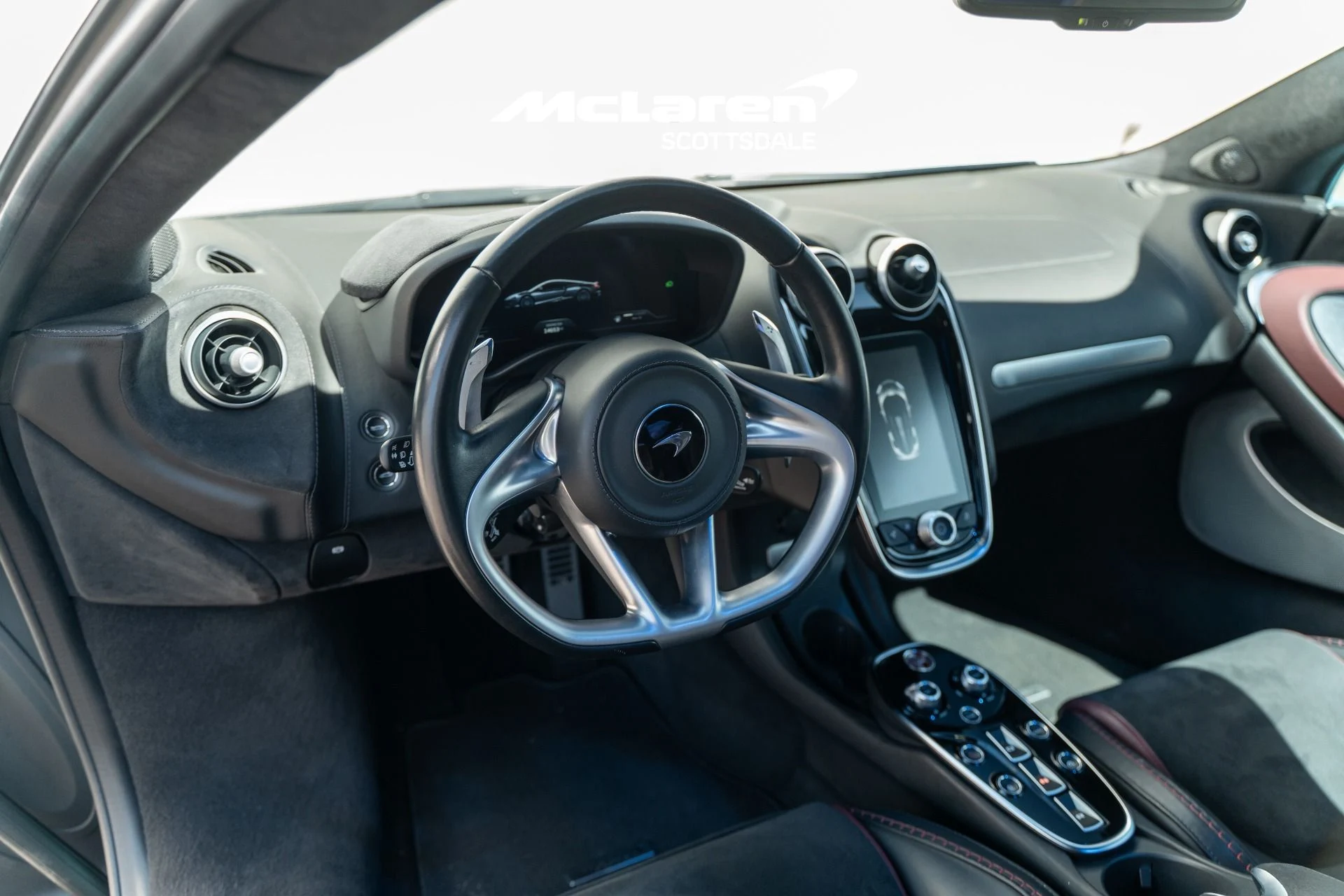 mph030_2503968221_Used_2022_MCLAREN_GT_PIONEER_DESIGN_1773030468_12b8cfcb7b