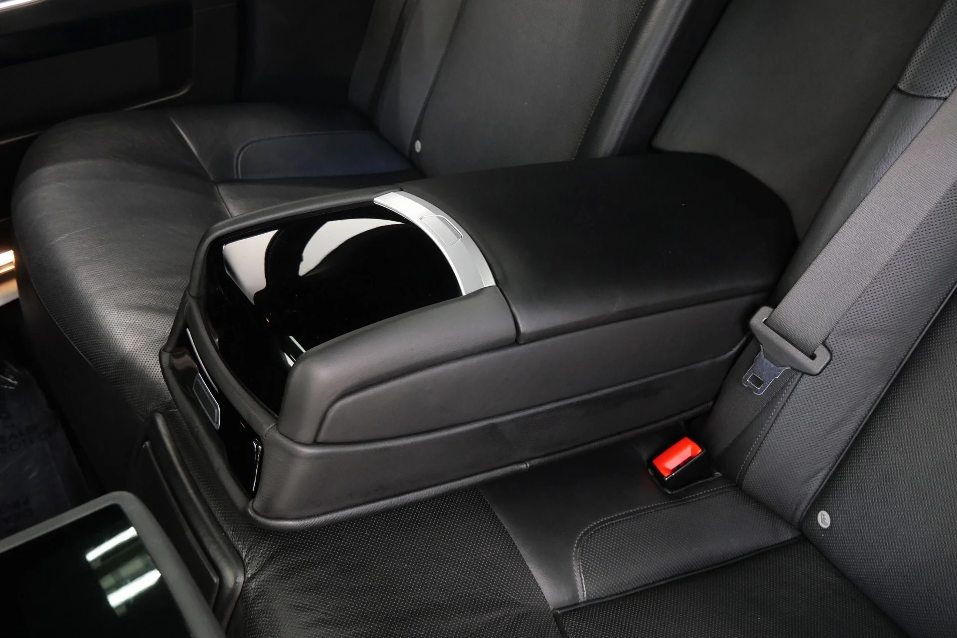 mph030_2518116701_Used_2014_Rolls_Royce_Ghost_V12_Power_Drivers_Assistance_1_Heated_and_Ventilated_Front_Seats_1779224671_779900f89b