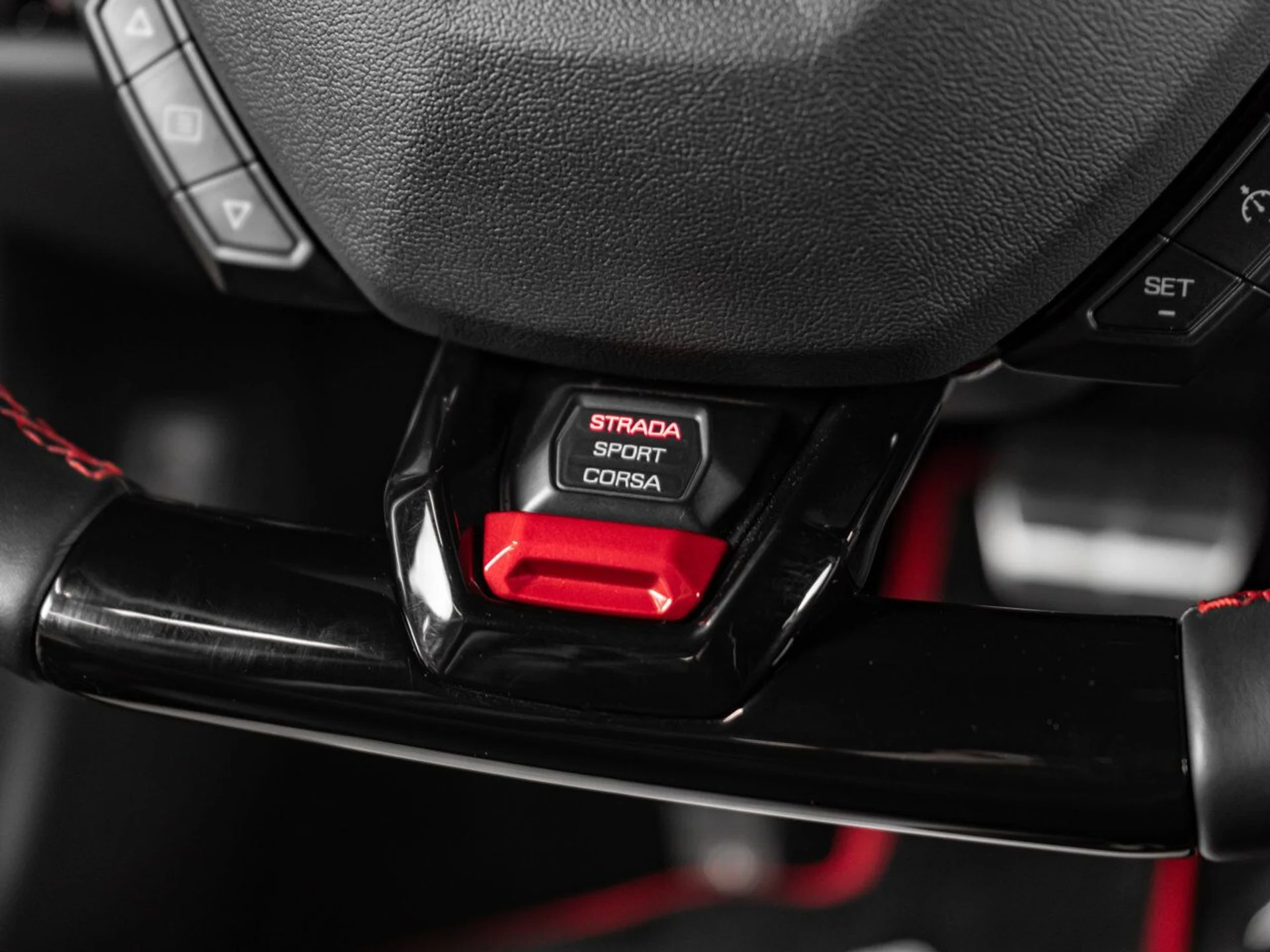 mph030_2522610104_lamborghini_huracan_evo_2020_421afde5cd