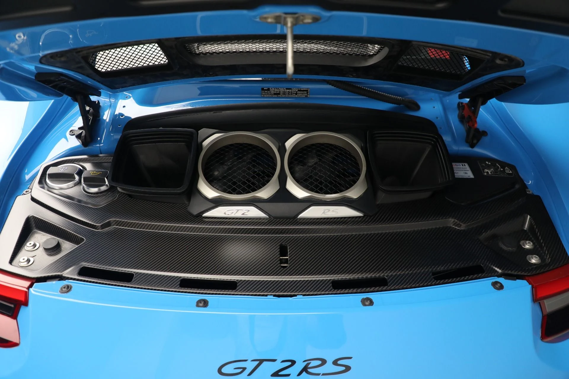 mph030_2524314080_Used_2018_Porsche_911_GT_2_RS_355399f883