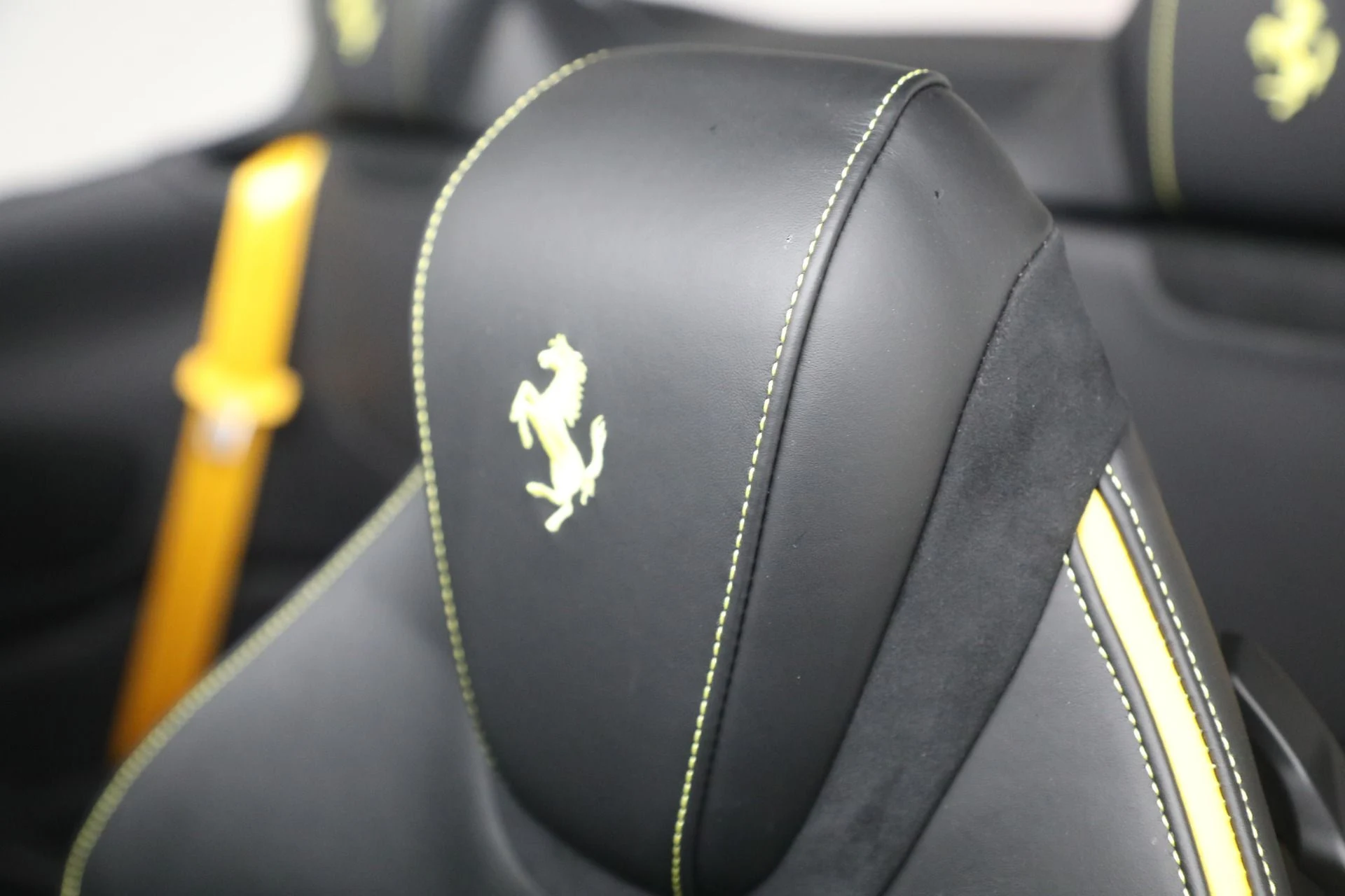 mph030_2525552262_Used_2025_Ferrari_Roma_Spider_1772825700_b812c36500