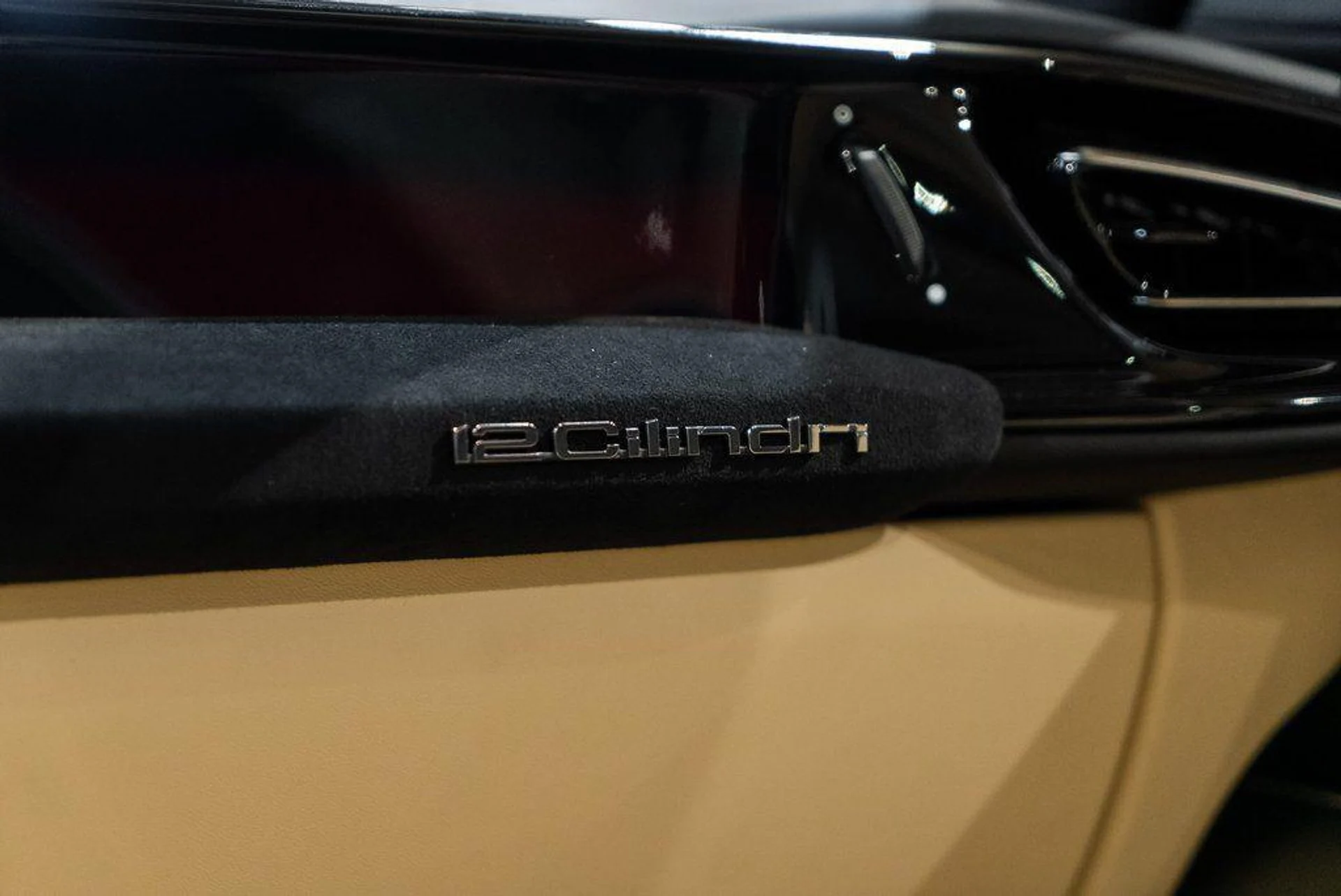 mph030_2525876359_d_RF_4q_A_Sxjq_Mxo0_T_Xk2eg5sj_IE_Kw_7765b32ba1