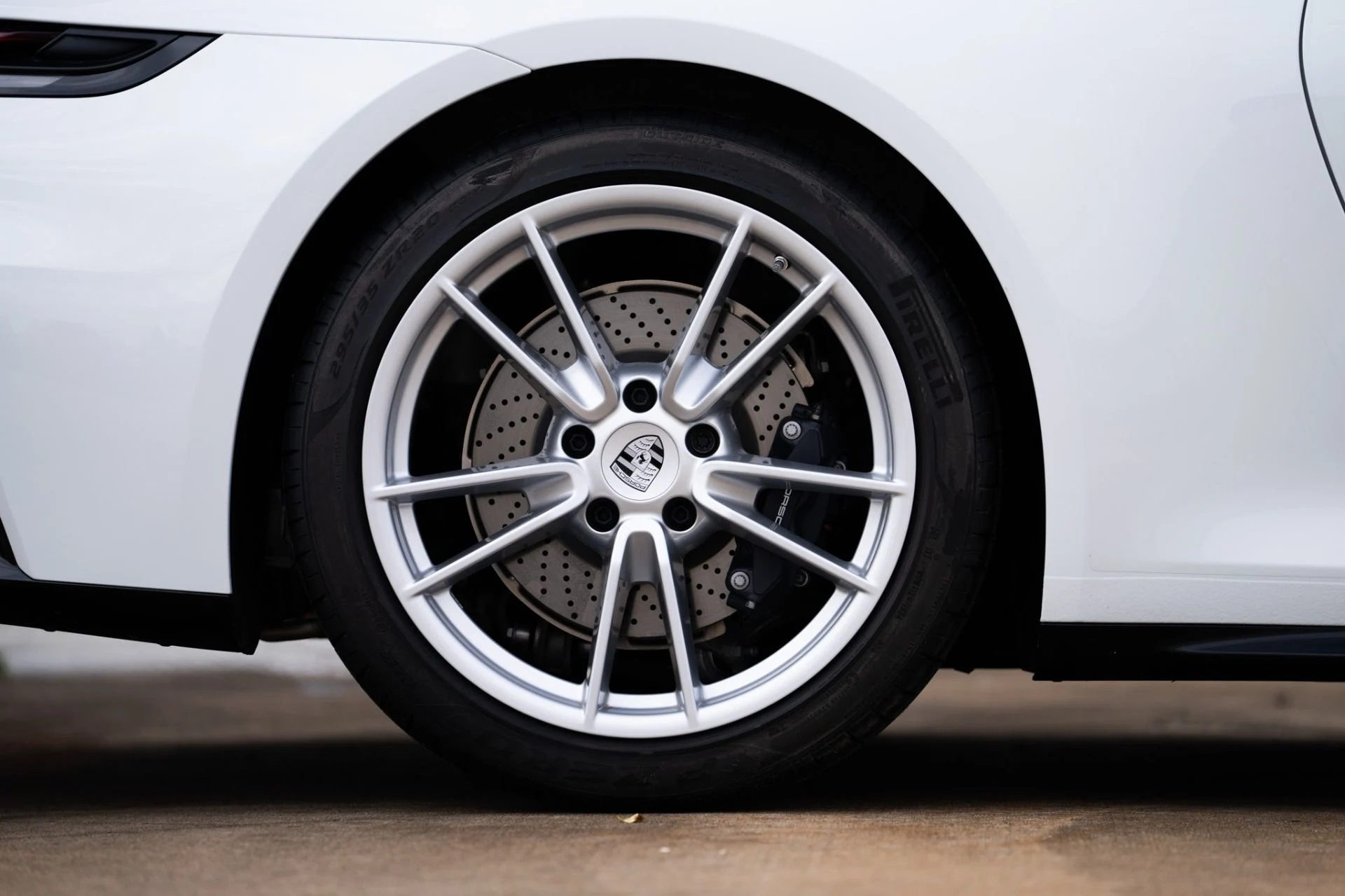 mph030_2533160083_Used_2025_Porsche_911_Carrera_1768944020_6d246c36d7