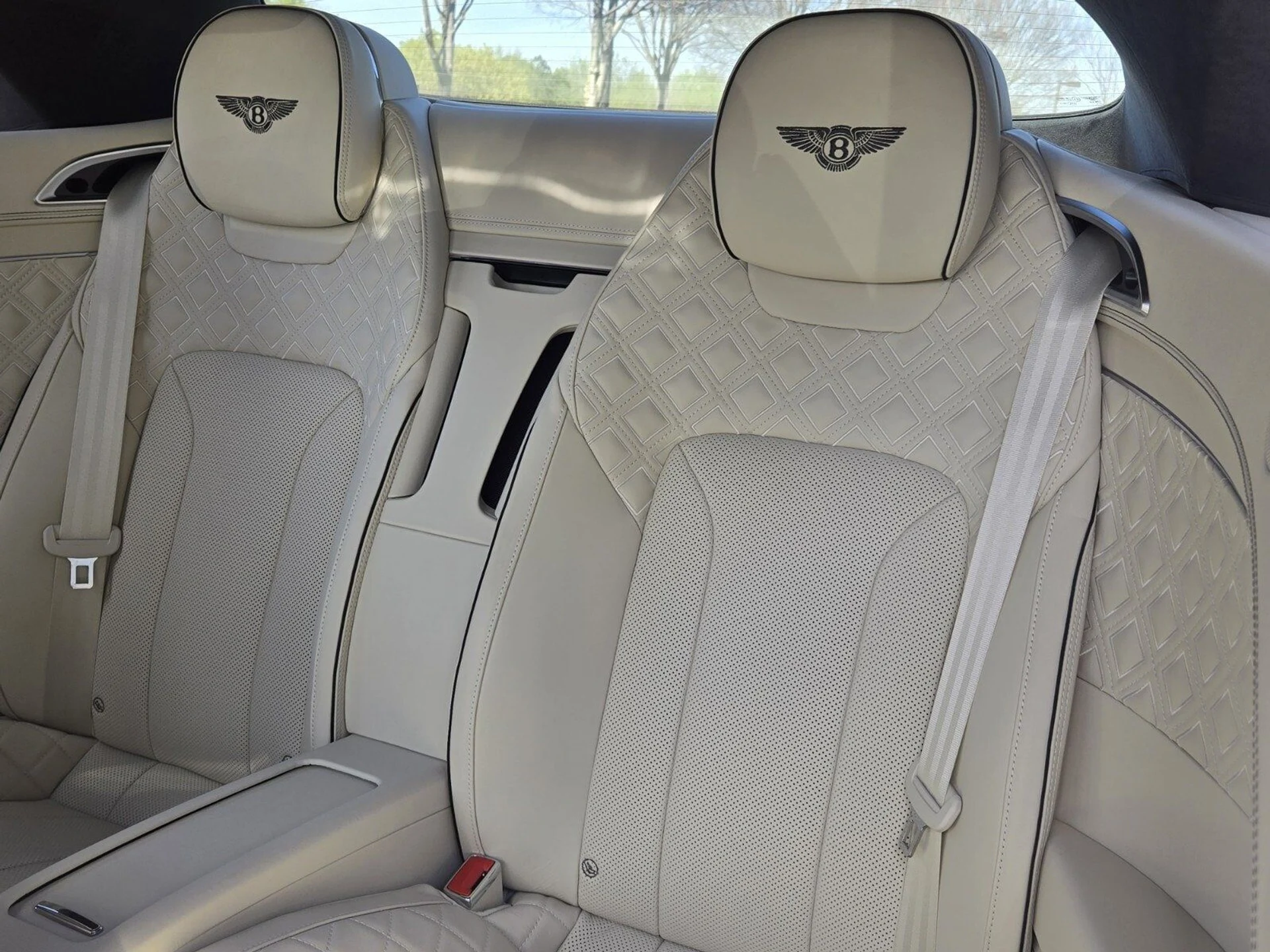 mph030_2534581229_d05852be068181b100345e0866328e2ex_c240aeb61d