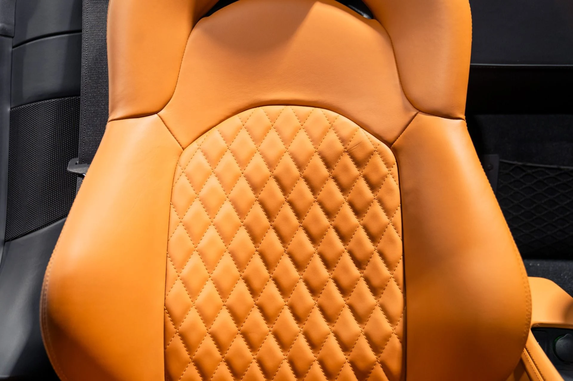 mph030_2536175470_Used_2022_Ferrari_F8_Spider_Full_Carbon_Interior_1786195652_f7341fe82d