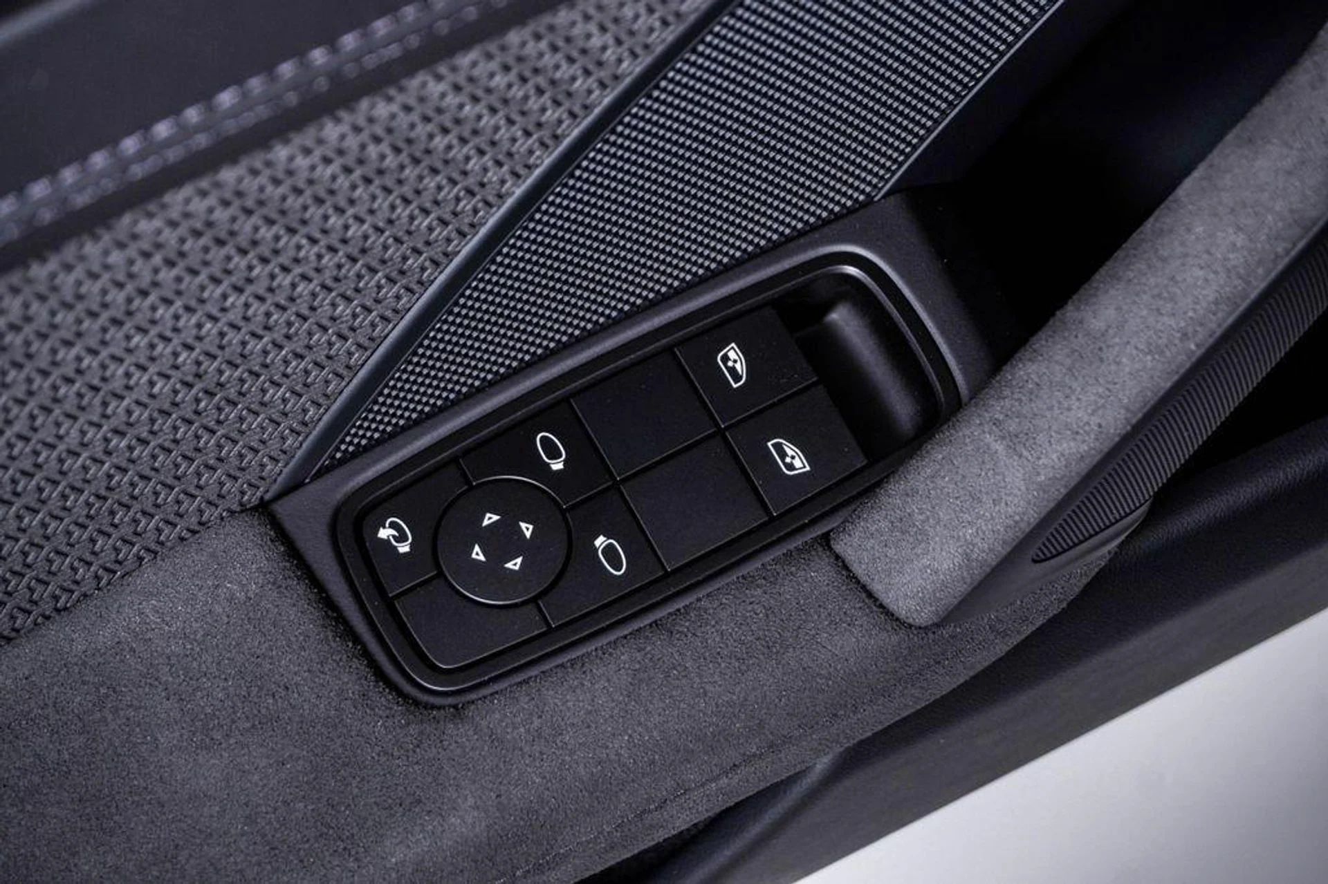 mph030_2538858131_A_Yws_I_Ao81_TN_Feq17_U_Qv_Ci_Jb1_Xw_fcb38b0403