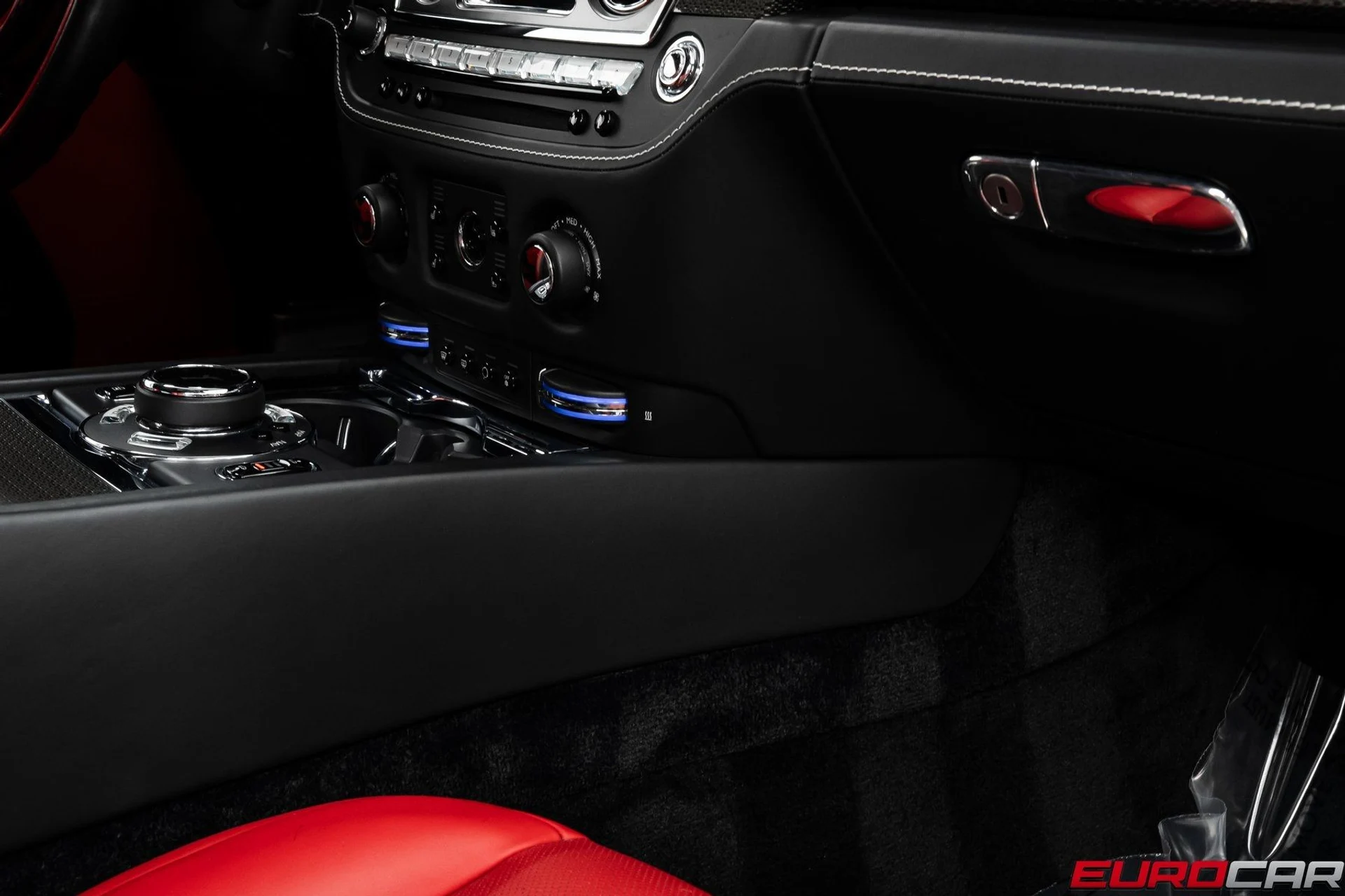 mph030_2544053890_image_31_98da6936b3