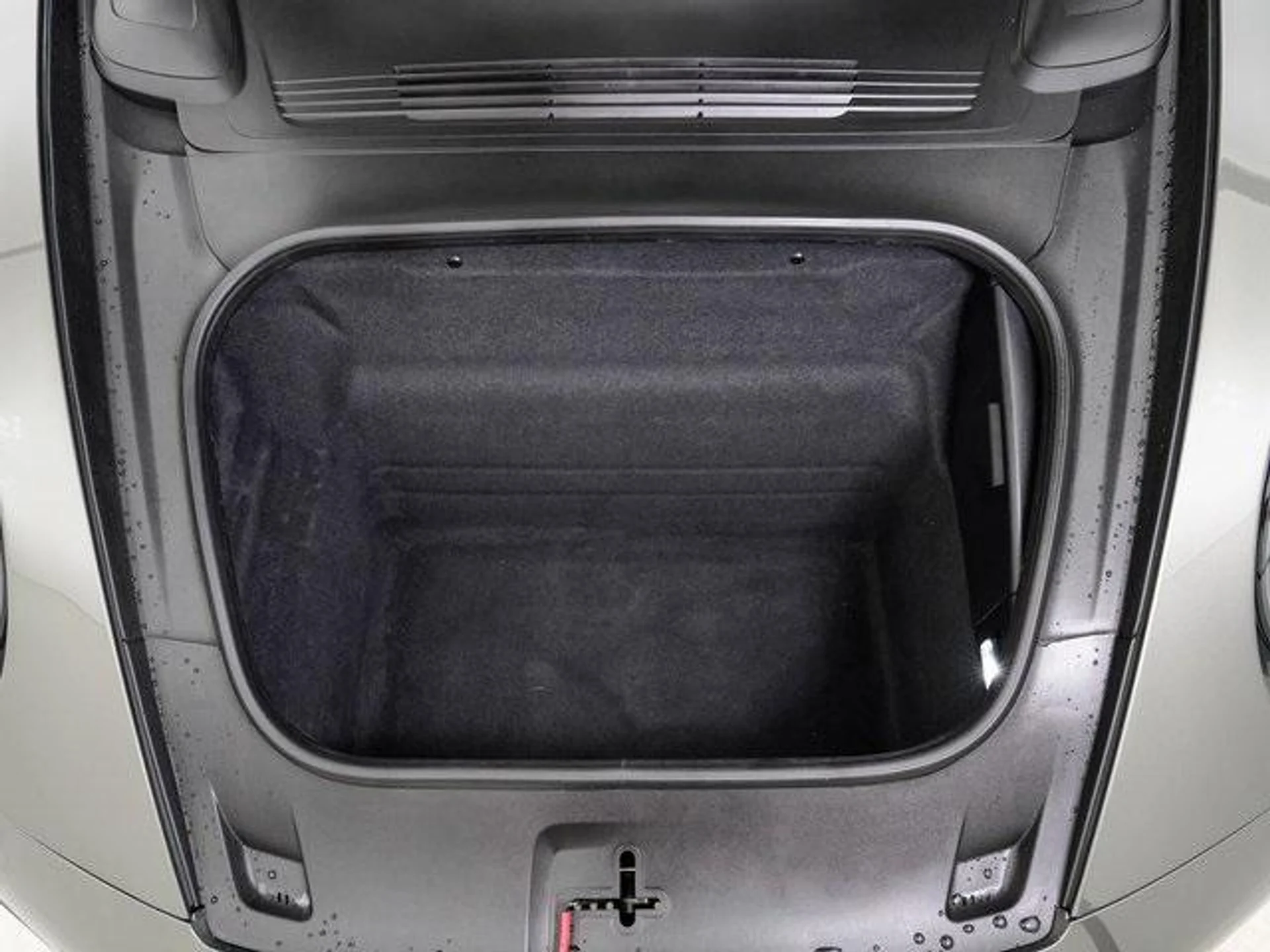 mph030_254990871_huw_T6_P1_8m_Tv_Ch_L16419_C6_YK_Ytc_95c505898c