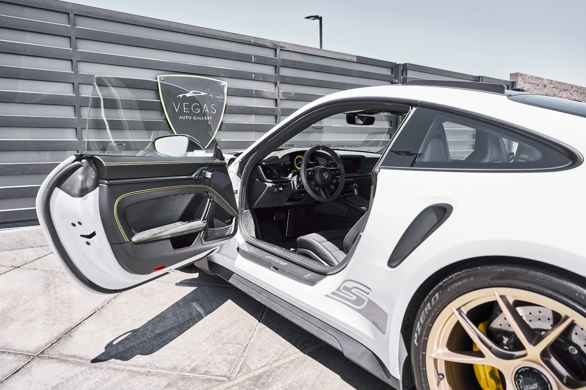 mph030_2550913904_Used_2025_Porsche_911_GT_3_RS_1780614711_c0ec26735e