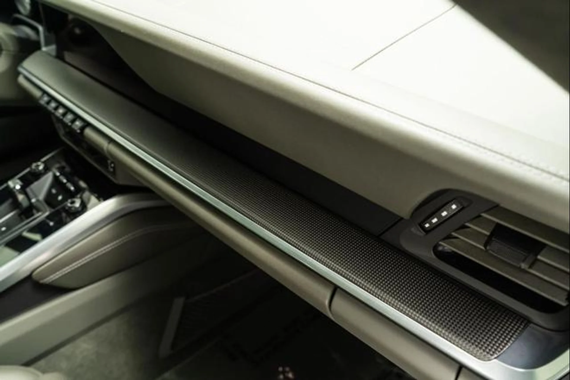 mph030_2553567287_ji62_I4zze4q_RF_Vkglp_G_Fq_PJ_Pd_Nw_cbe07332a5