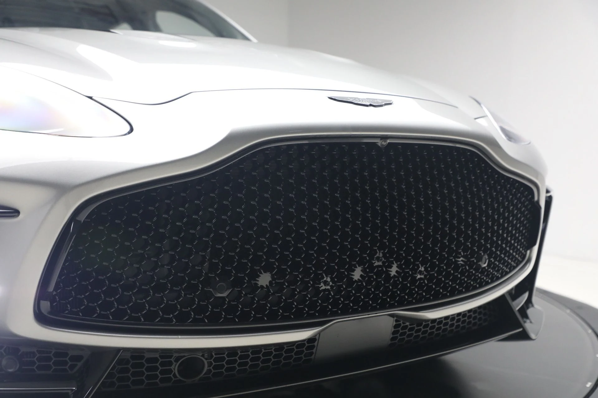 mph030_2553955671_New_2026_Aston_Martin_DBX_S_1779192490_b1d7ddf433