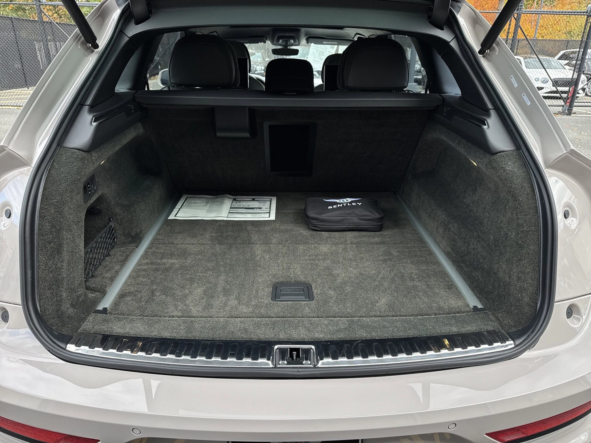 mph030_2554402940_ade4ec2eedd177eea1e1099ad253573cx_fa570f4390