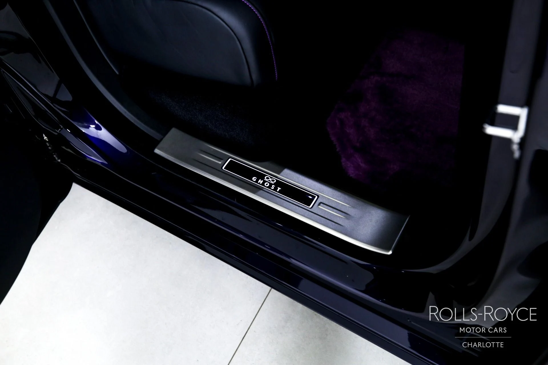mph030_2562117689_Used_2024_Rolls_Royce_Black_Badge_Ghost_1743777574_432950b829