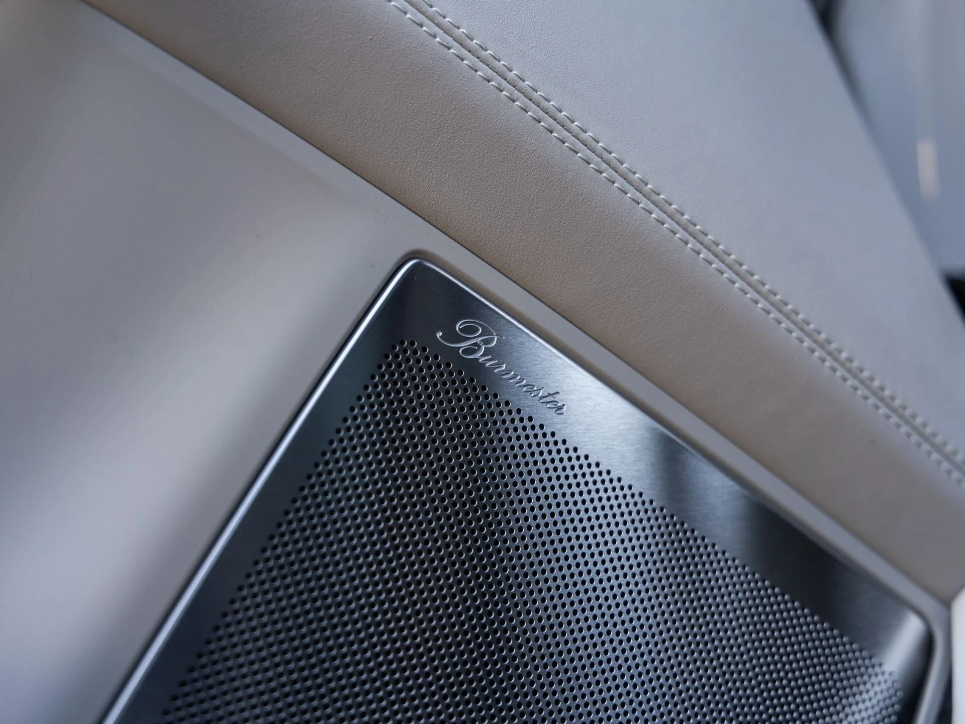 mph030_2564021330_31_68acb67109