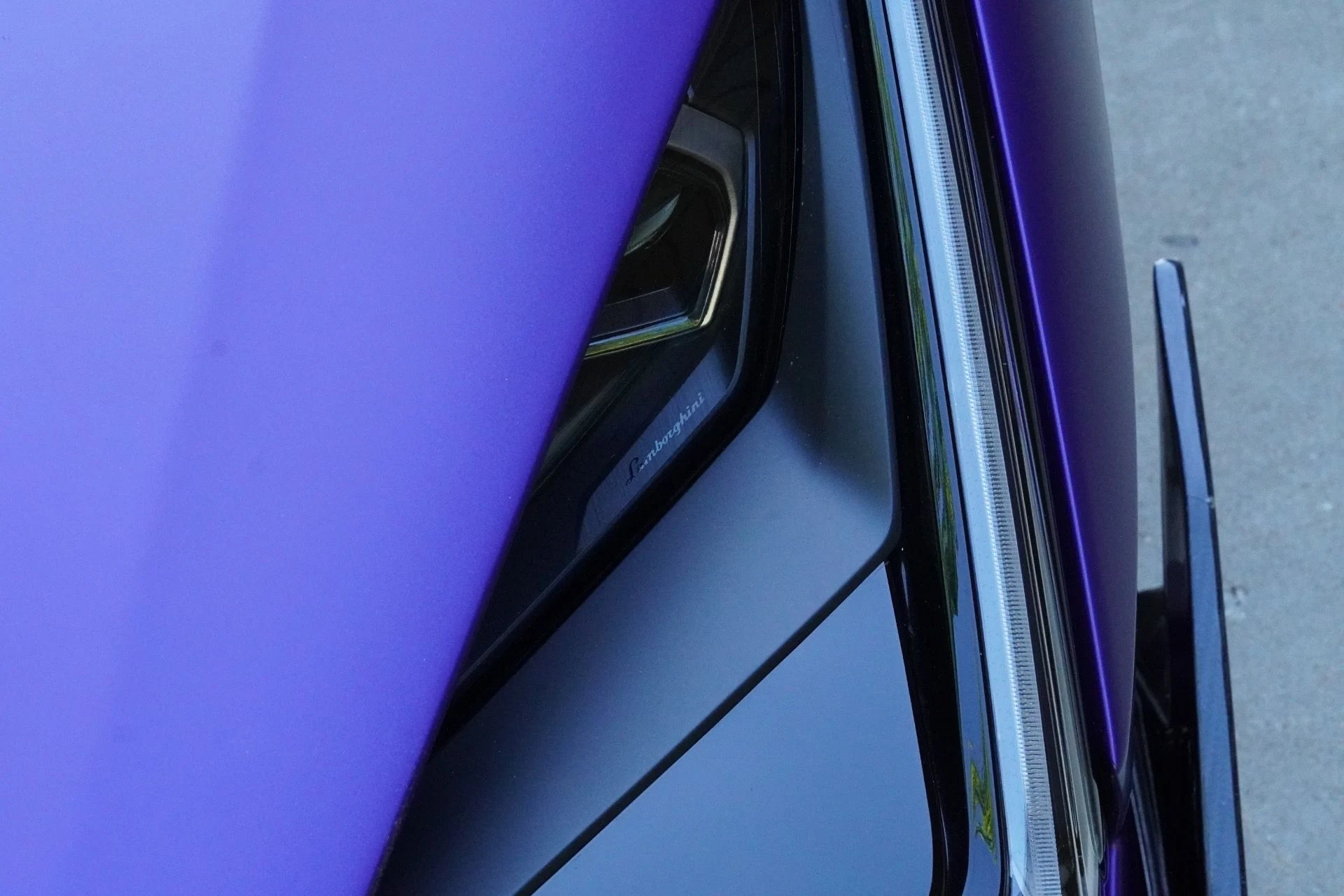 mph030_2574093698_Used_2024_Lamborghini_Revuelto_1781191894_3116c33060