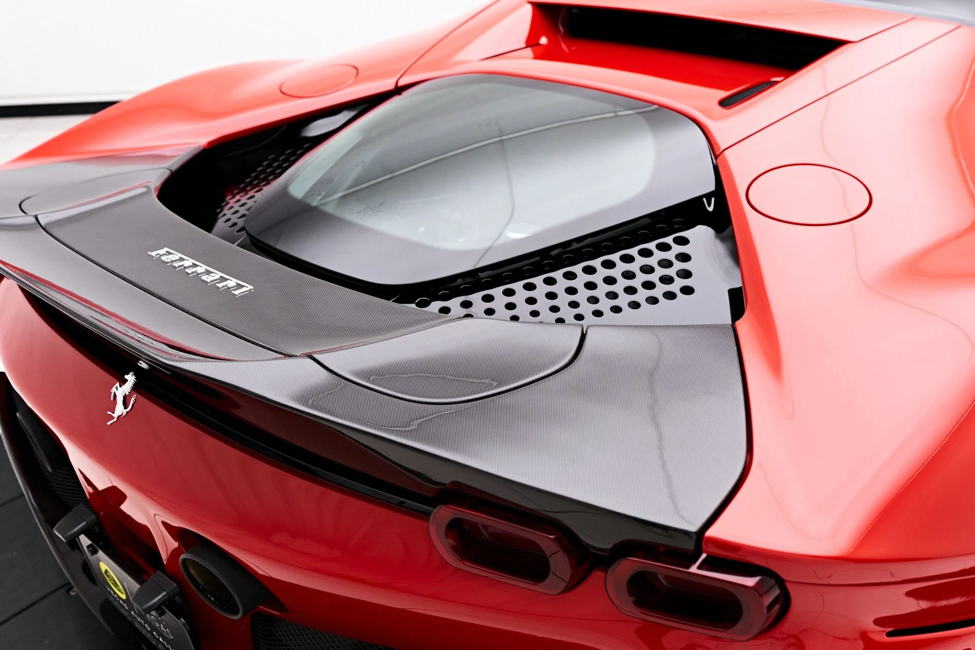 mph030_2577418313_Used_2021_Ferrari_SF_90_Stradale_Base_1690065586_0ff6b91c27