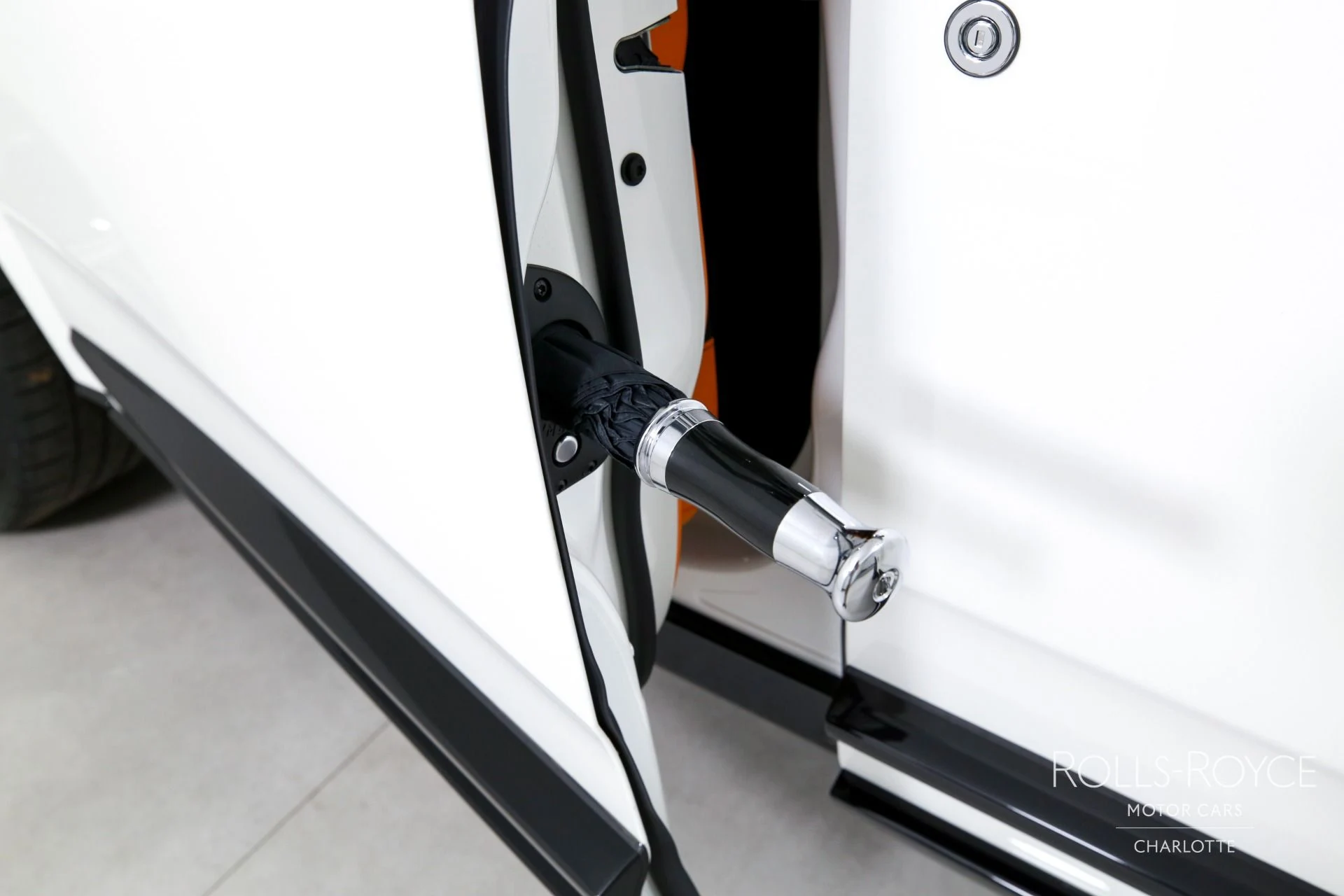 mph030_2577802855_Used_2025_Rolls_Royce_Cullinan_1765396756_55abf96eba