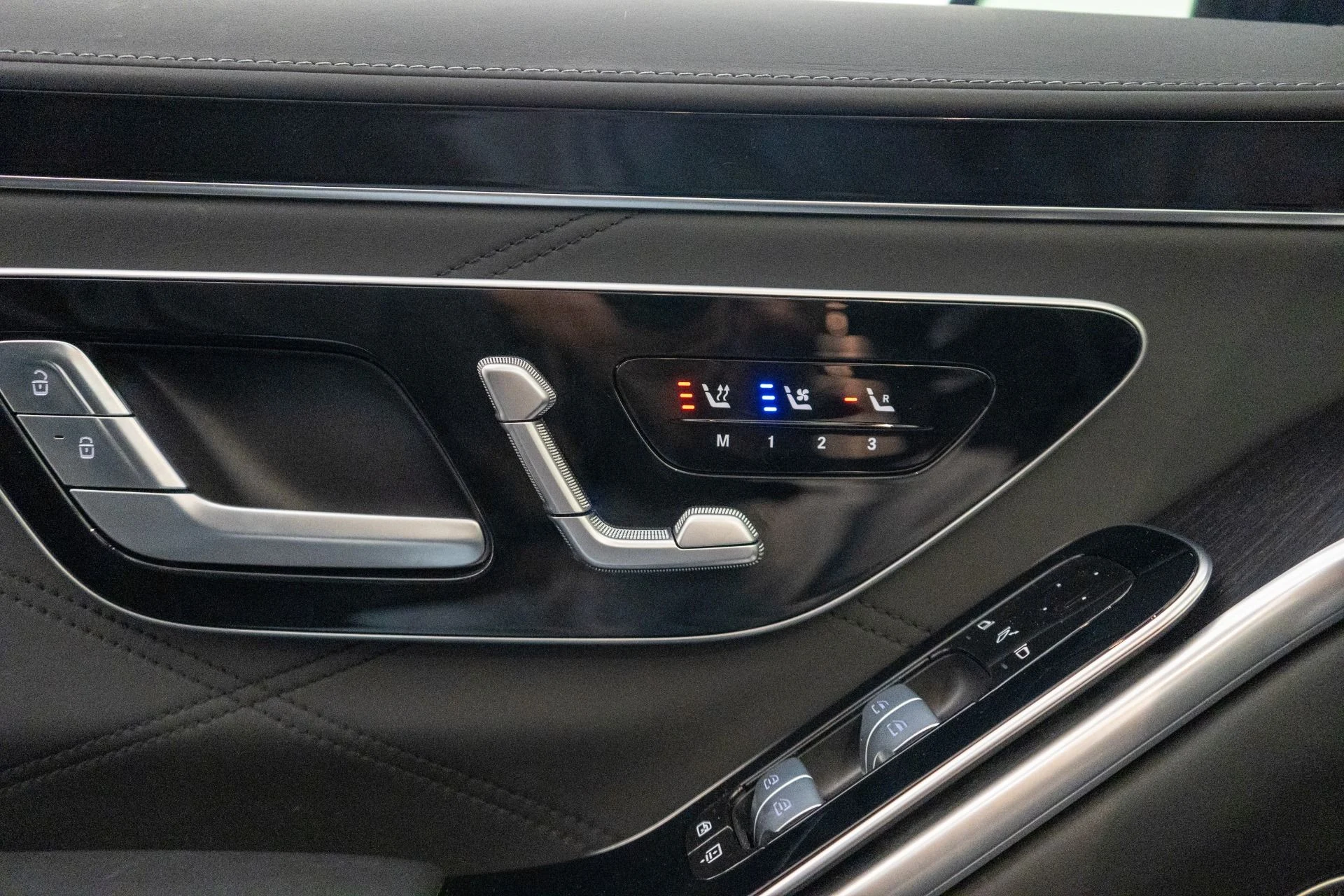 mph030_2582192574_Used_2022_Mercedes_Benz_Mercedes_Maybach_S_680_Executive_Rear_Seat_Package_V12_Power_Immense_Room_1774031494_2a74474a5f