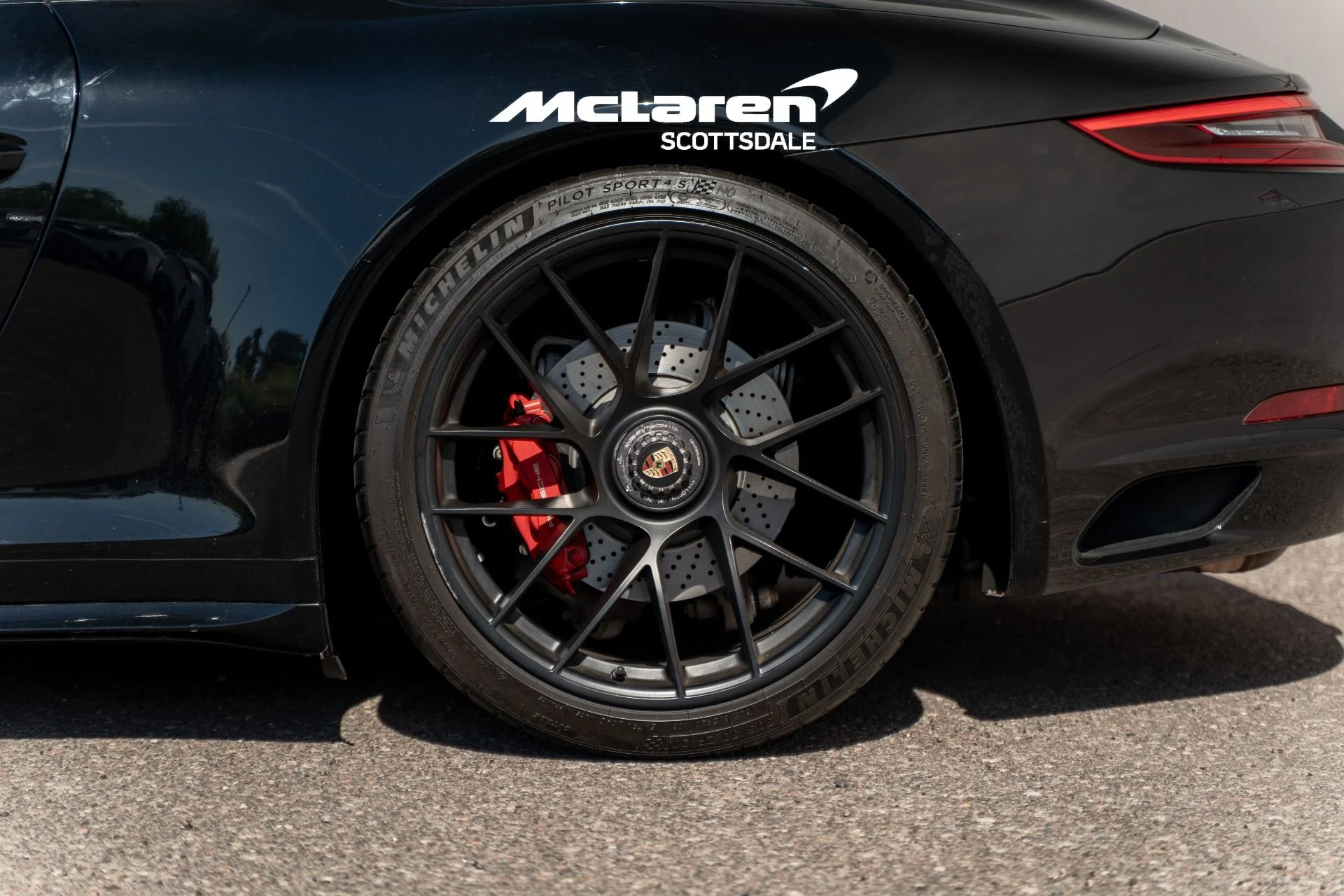 mph030_2582414131_Used_2019_PORSCHE_911_Targa_4_GTS_1776110064_ab8fb02fb0