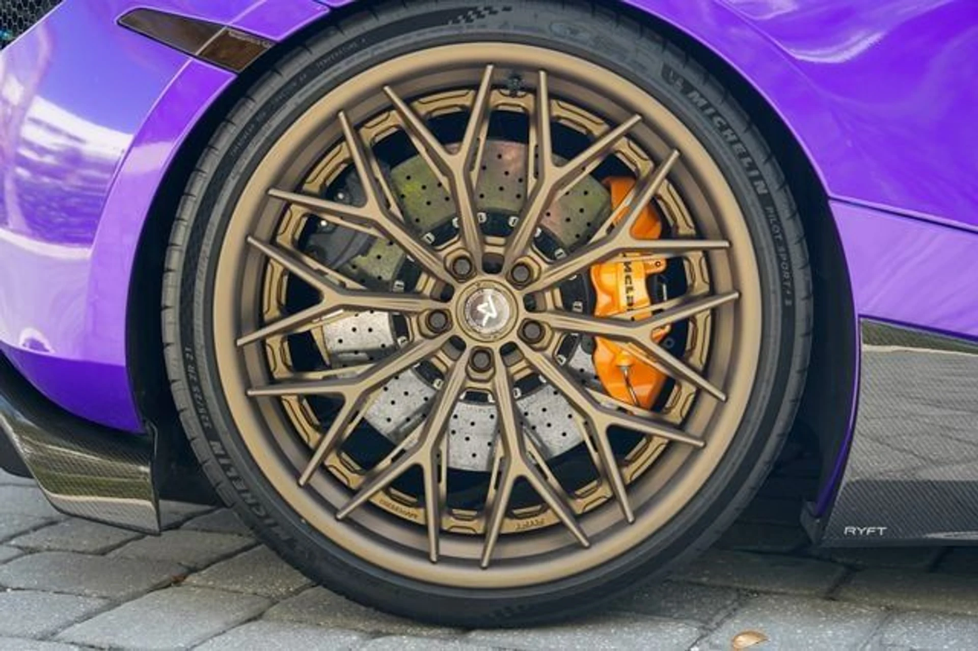 mph030_2591280923_22996638_31_01f4ea87eb