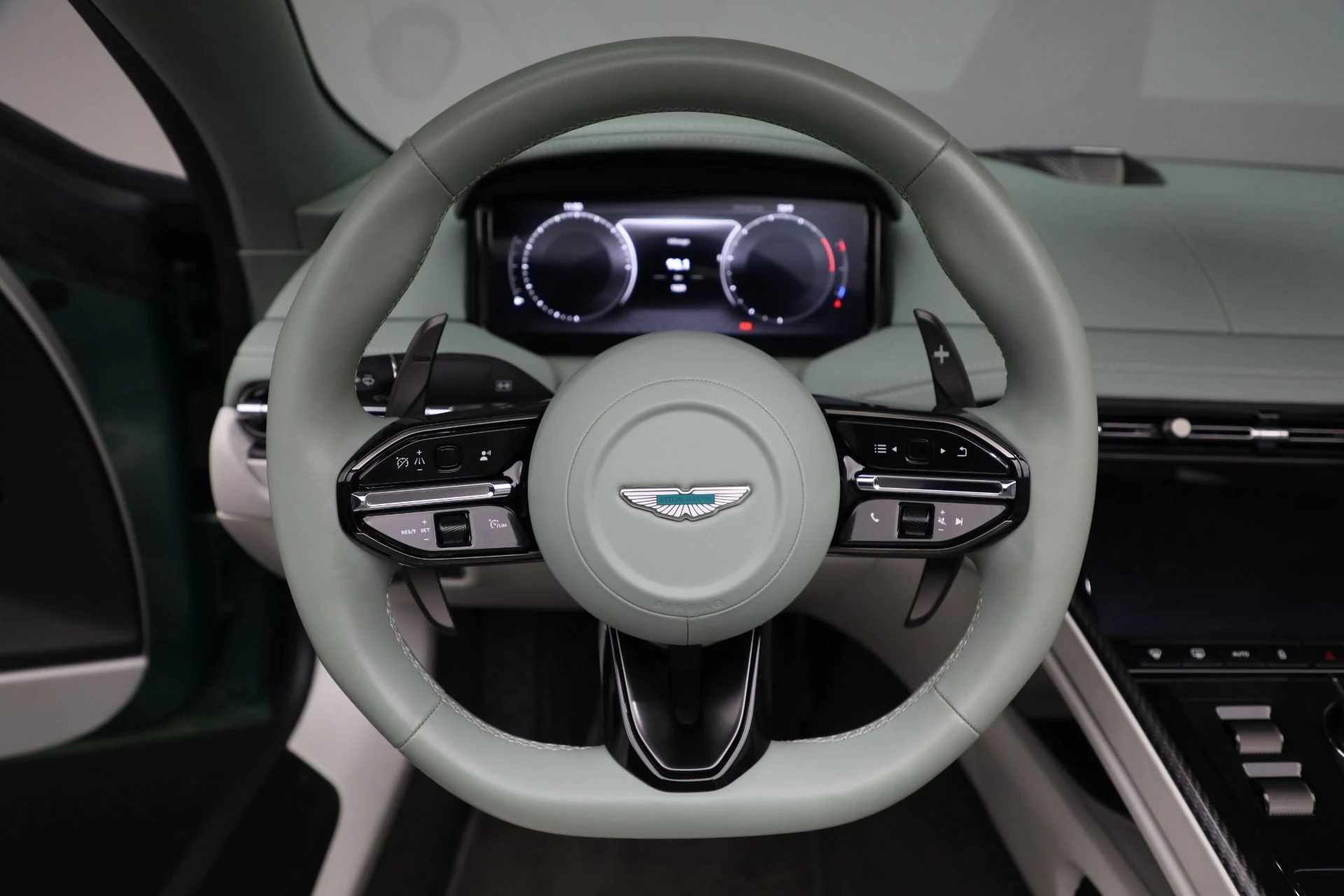 mph030_2605261846_New_2025_Aston_Martin_DB_12_Volante_fac2294dcb