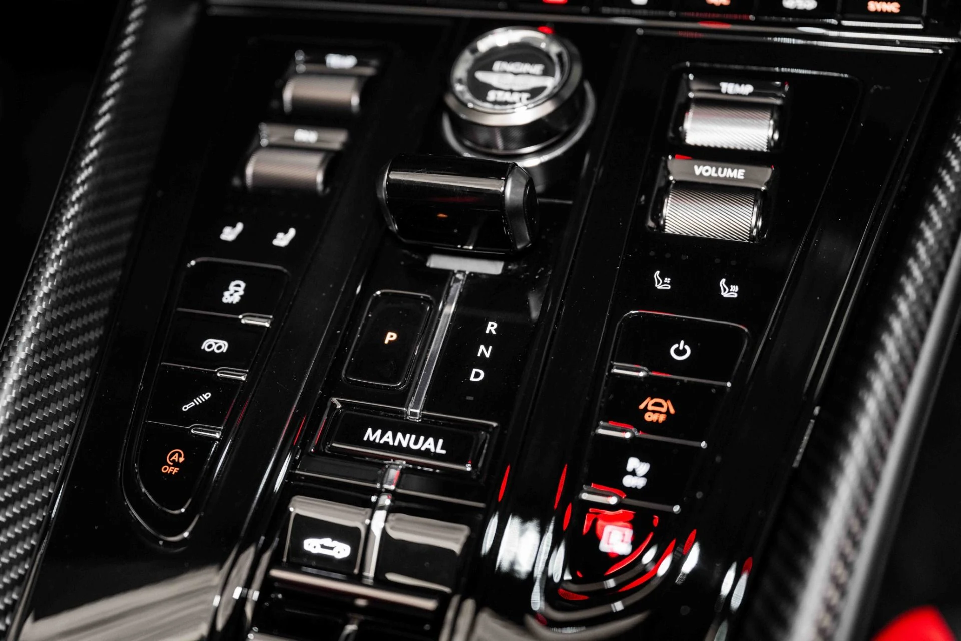 mph030_2606418581_Used_2025_Aston_Martin_DB_12_VOLANTE_Volante_1726938733_a78113330c