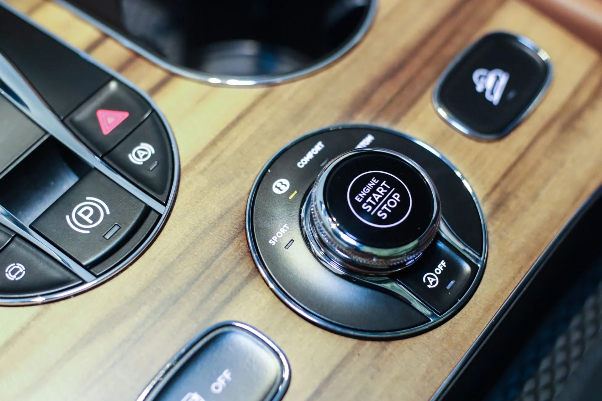 mph030_2606976766_Used_2025_Bentley_Bentayga_S_1744810623_aea8e04c22