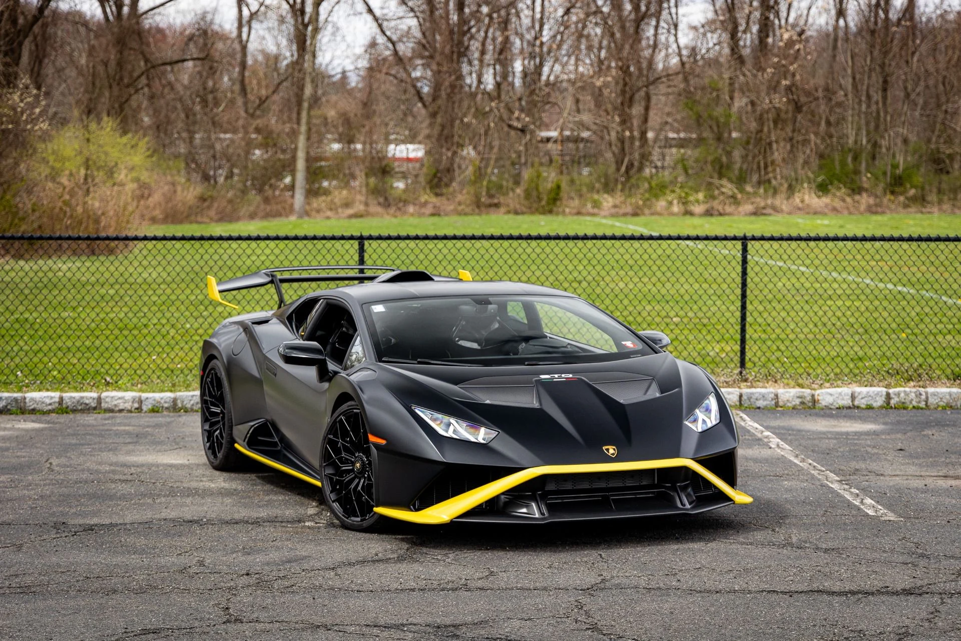 mph030_260795277_Used_2023_Lamborghini_Huracan_STO_1724257778_268610cefc