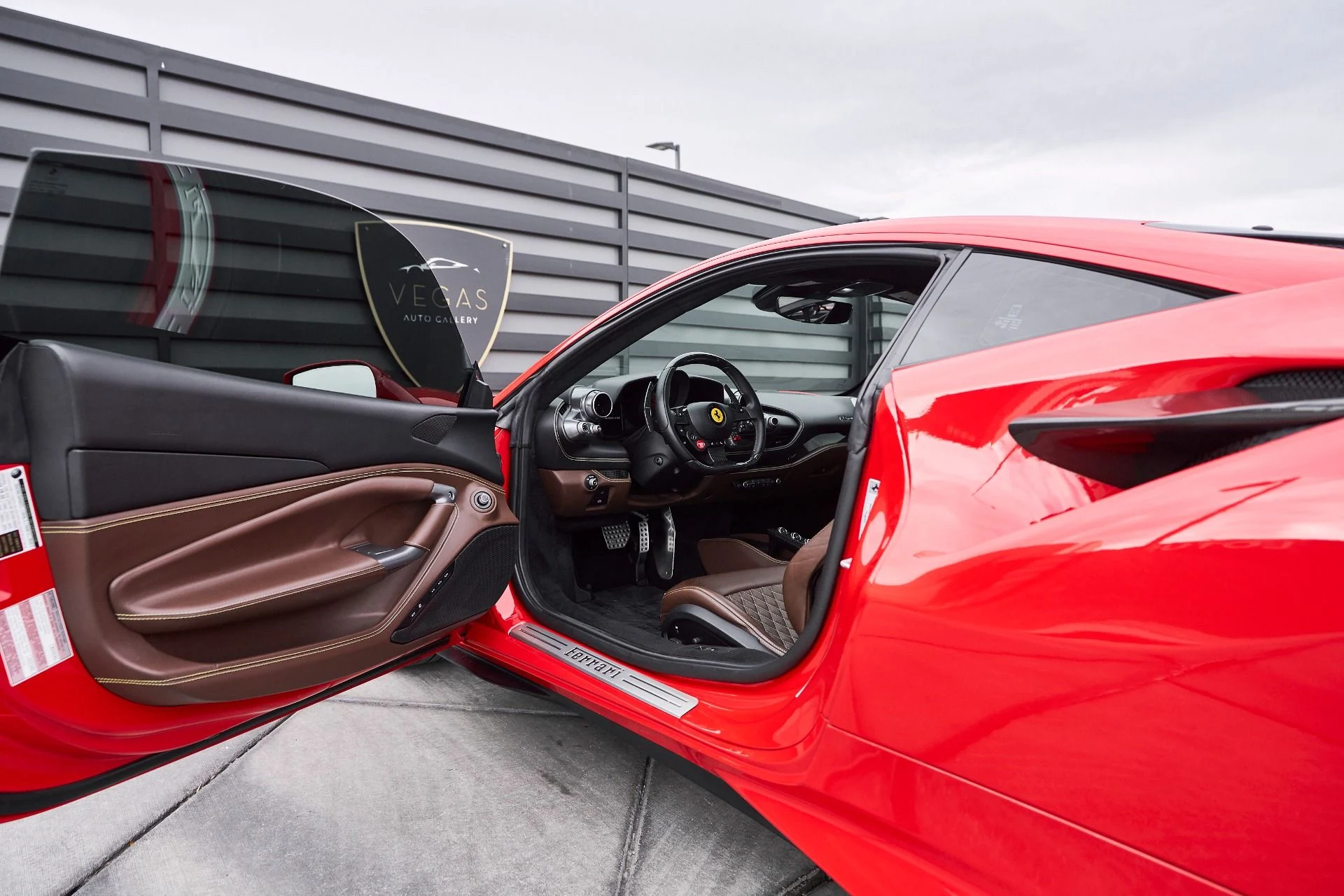 mph030_2612109335_Used_2020_Ferrari_F8_Tributo_Base_1761597644_50628bf020
