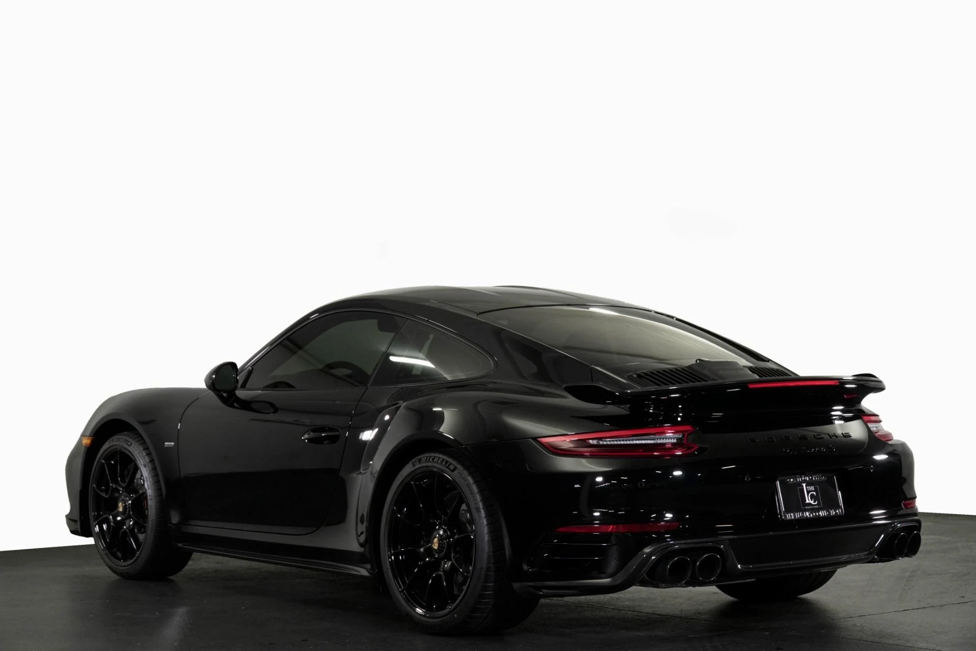 mph030_2618157368_Used_2018_Porsche_911_Turbo_S_1775836607_72b663c3c8