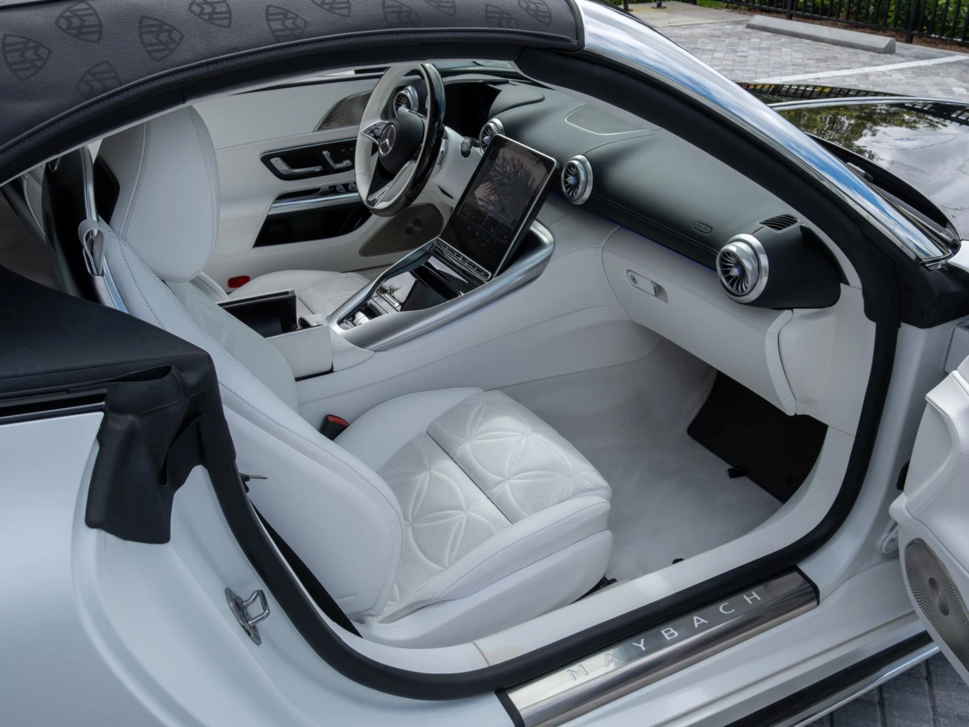 mph030_2622508339_Used_2026_Mercedes_Benz_SL_Maybach_SL_680_Monogram_Series_1775231659_d0641cb5bc