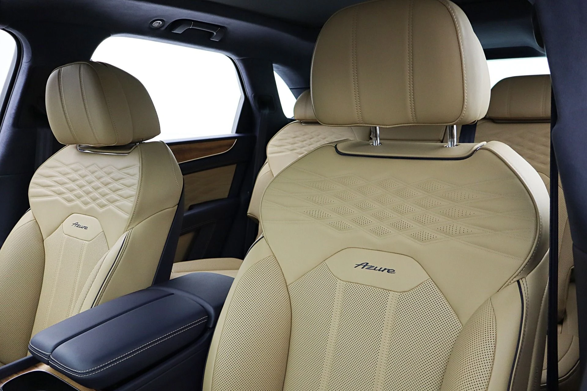 mph030_2623870975_Used_2025_Bentley_Bentayga_Azure_V8_LEASE_OPTIONS_AVAILABLE_5e48e28ede