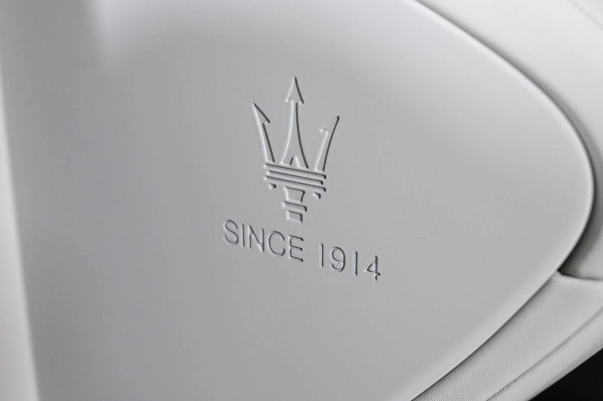 mph030_2627143192_new_2026_maserati_grancabrio_convertible_11350_22949331_30_1024_0d42e4c8b7