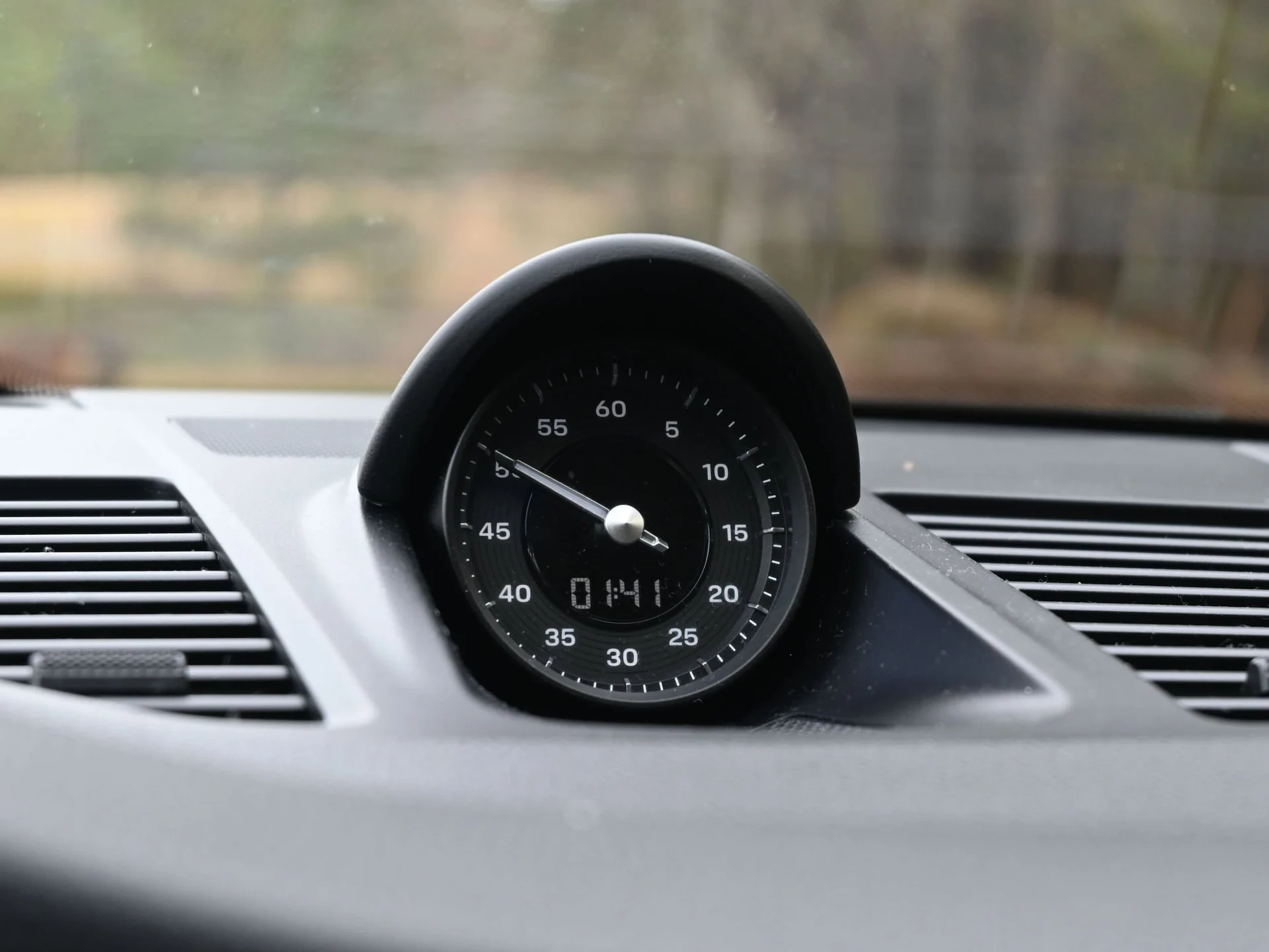 mph030_2629201624_037deddaf1b08d7d0db70da33954247ax_4d917c35db