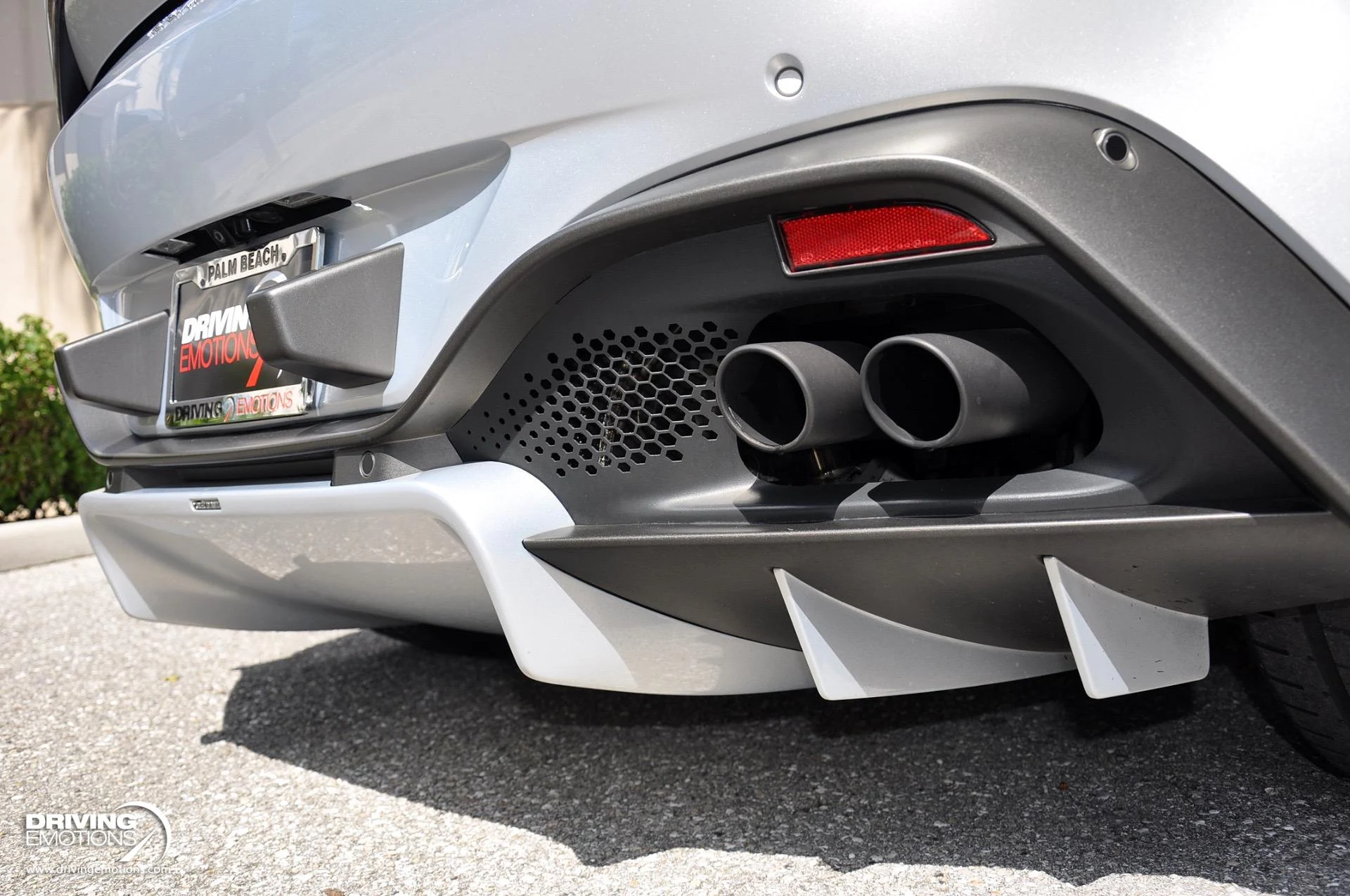 mph030_2632154091_880_p31_l_71f736ccc4