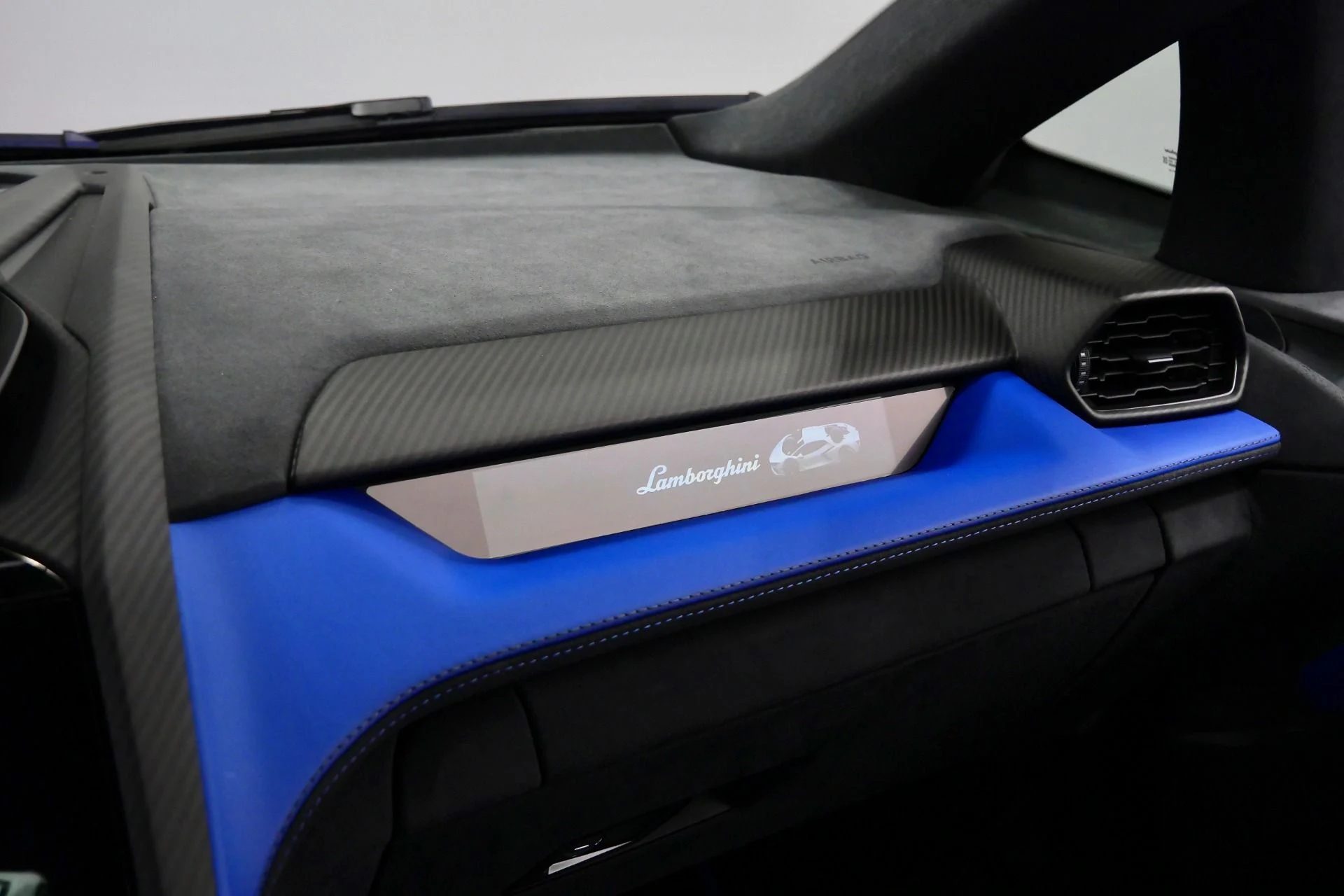 mph030_2633006083_Used_2024_Lamborghini_Revuelto_974_Miles_710_K_MSRP_SPORTIVA_Corsa_Tex_Interior_1767024666_fcd7e234ce