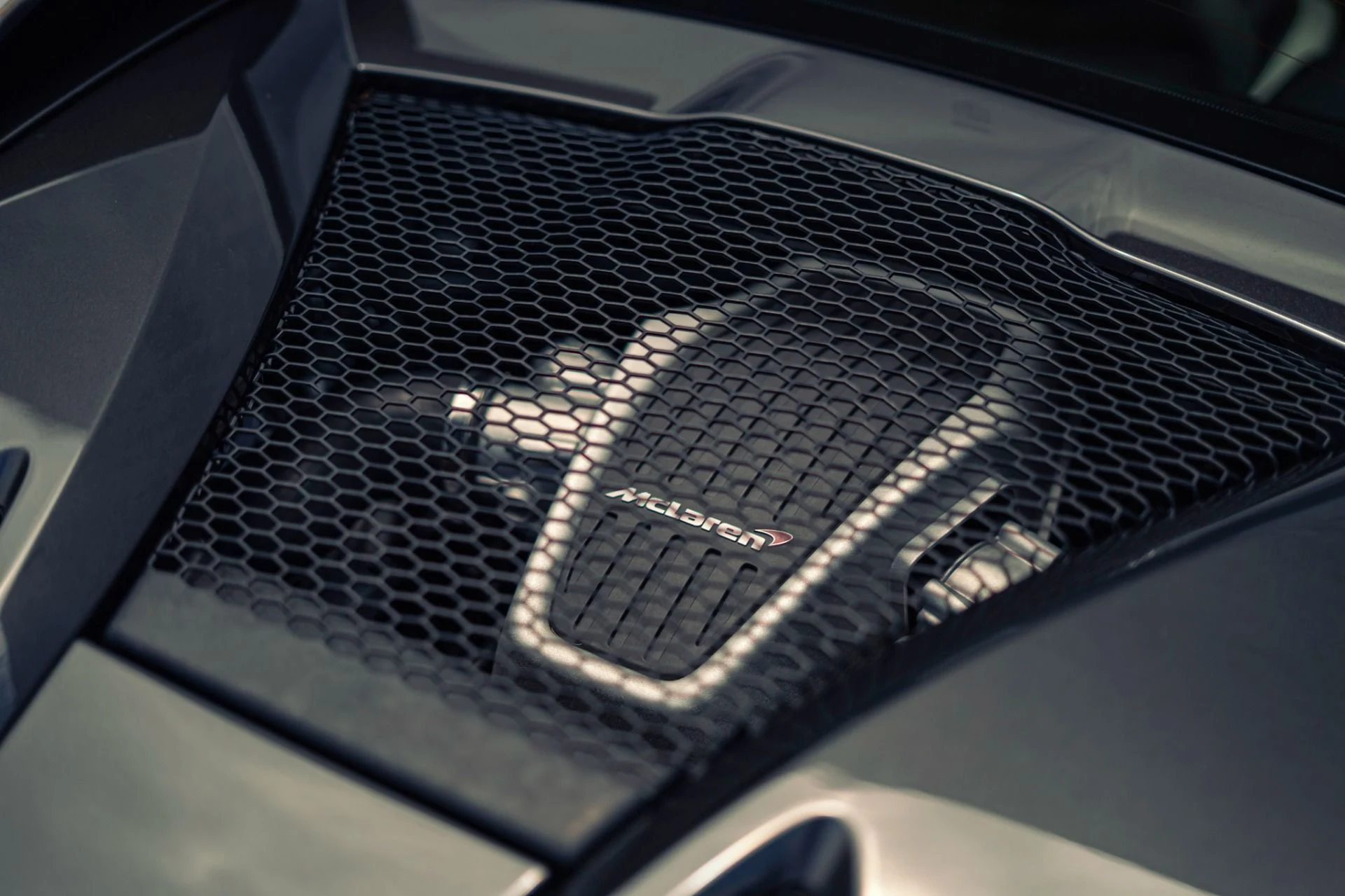 mph030_2650019257_Used_2016_Mc_Laren_570_S_w_a_236_K_MSRP_LOADED_w_MSO_Carbon_Options_1776279774_d5cad95969