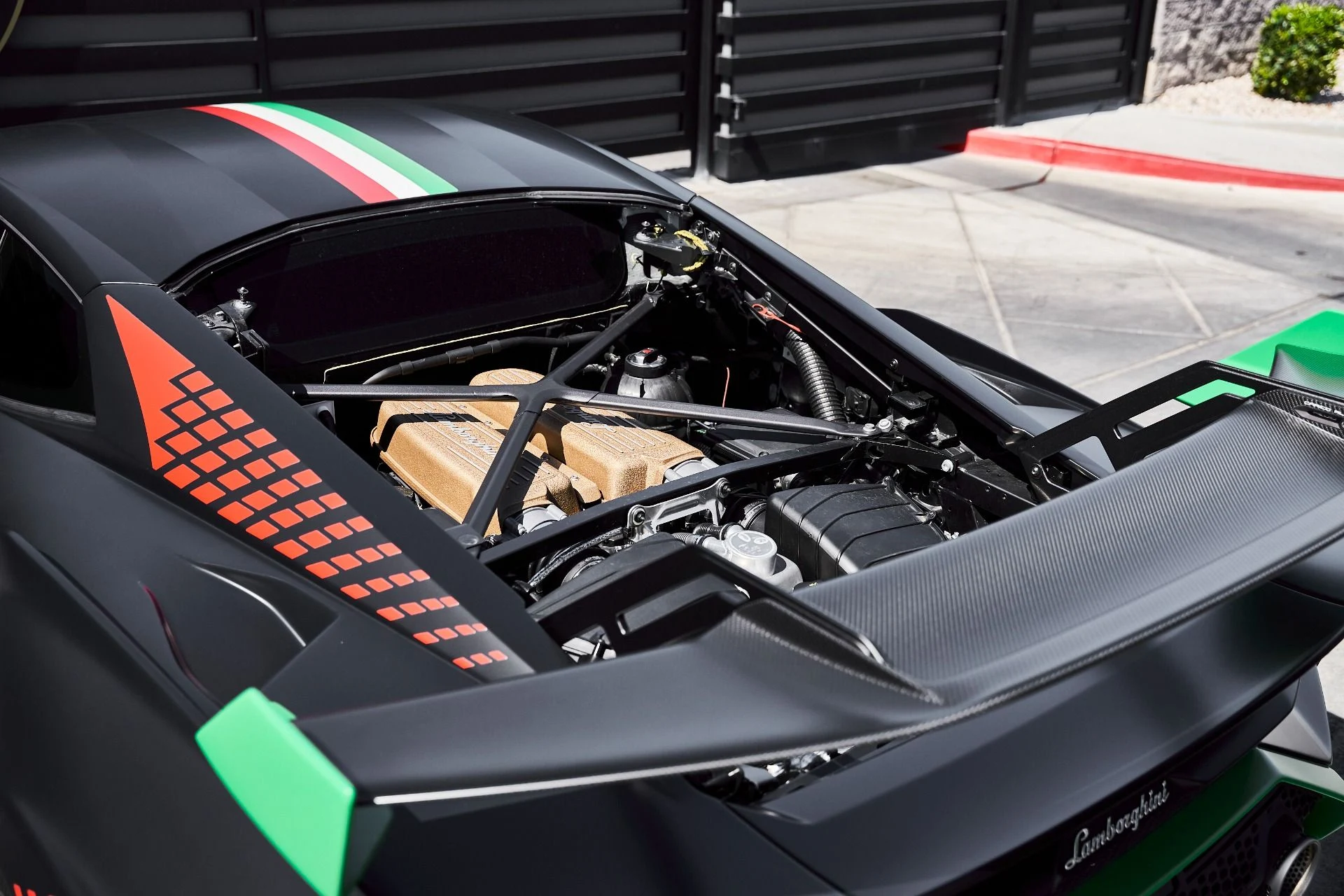 mph030_265329986_Used_2022_Lamborghini_Huracan_STO_Base_1774488417_5a9b112e7d