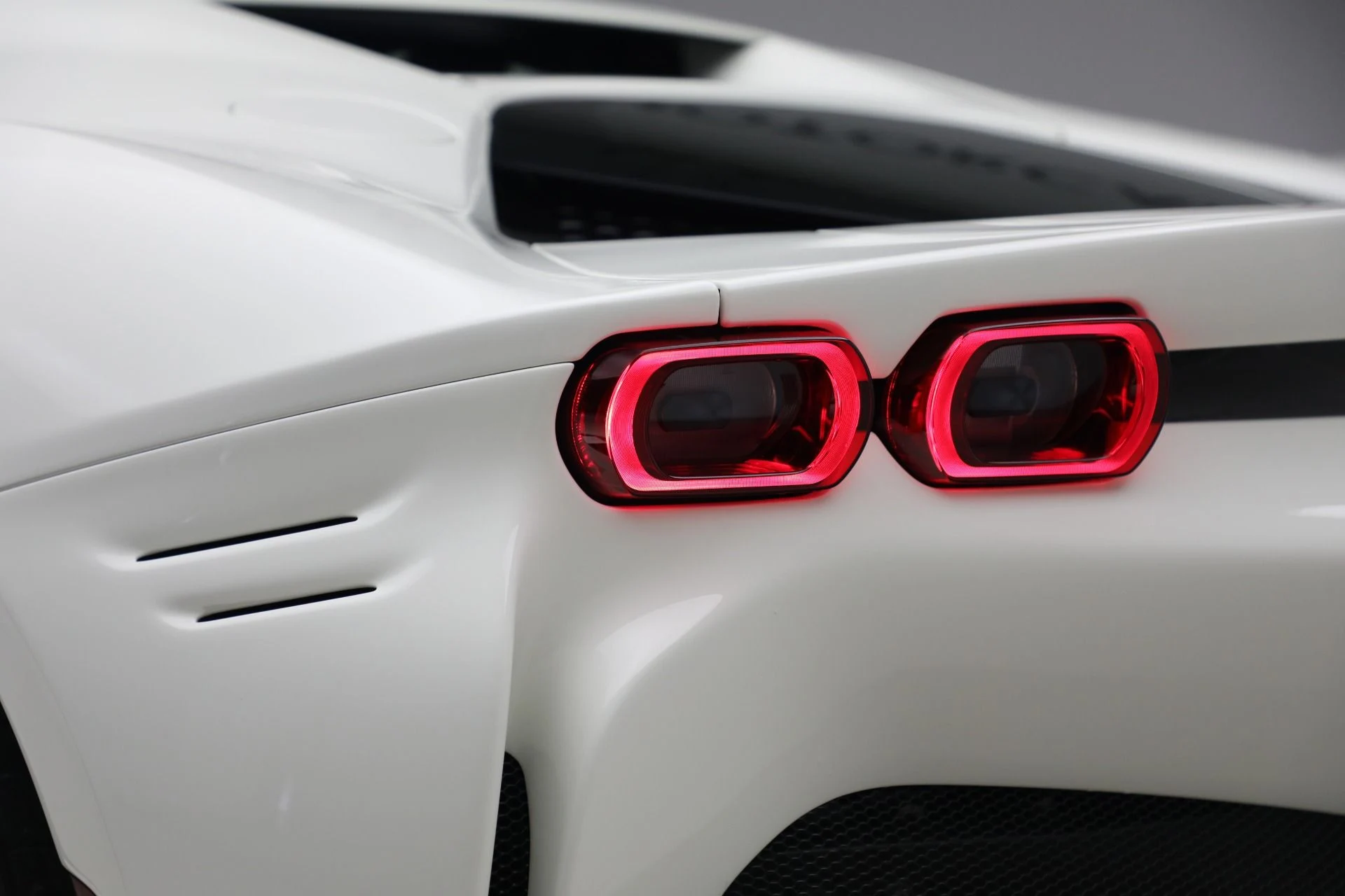 mph030_2664711497_Used_2021_Ferrari_SF_90_Stradale_c7a7cbc23b